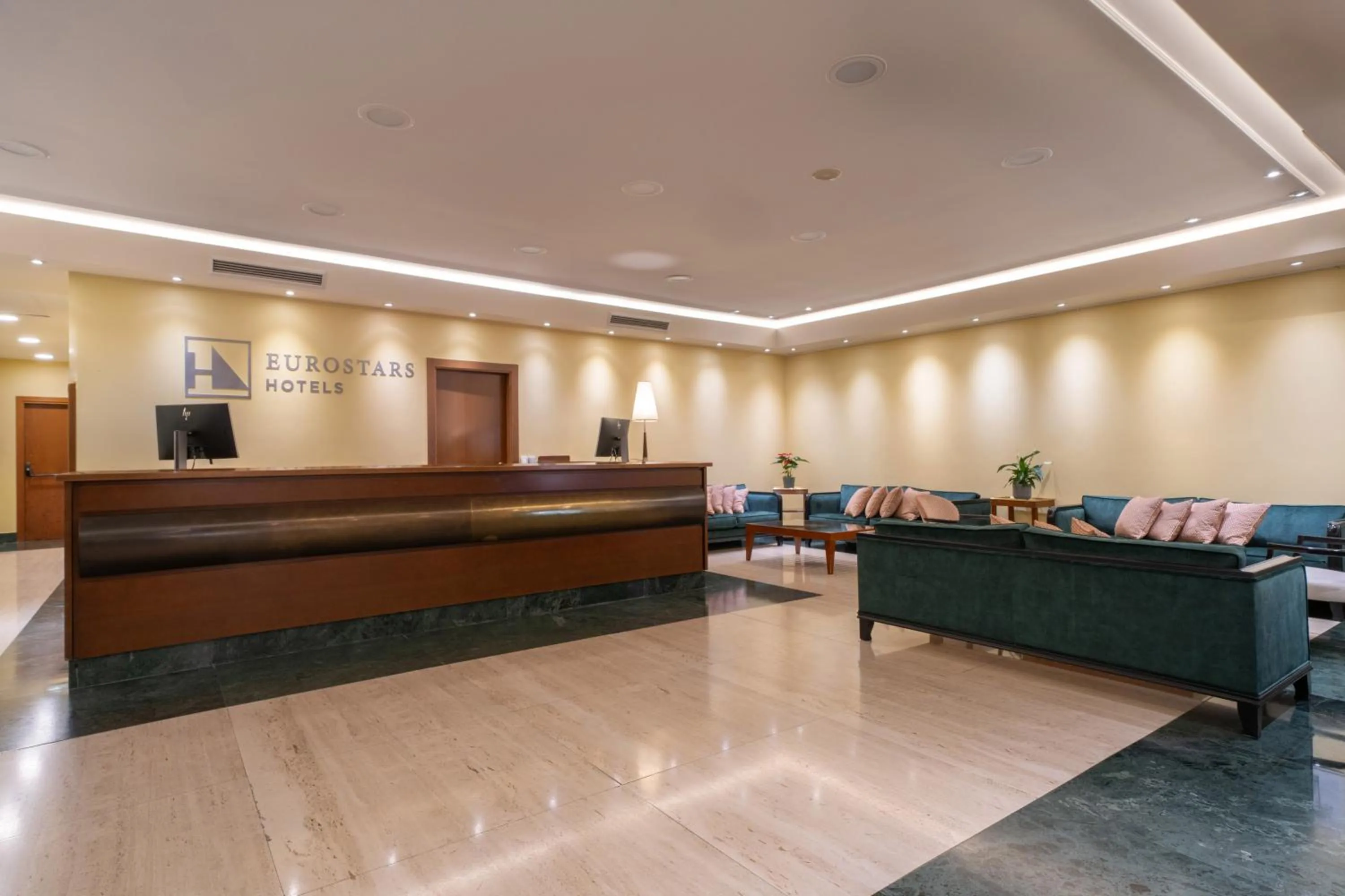 Lobby or reception in Eurostars Las Claras