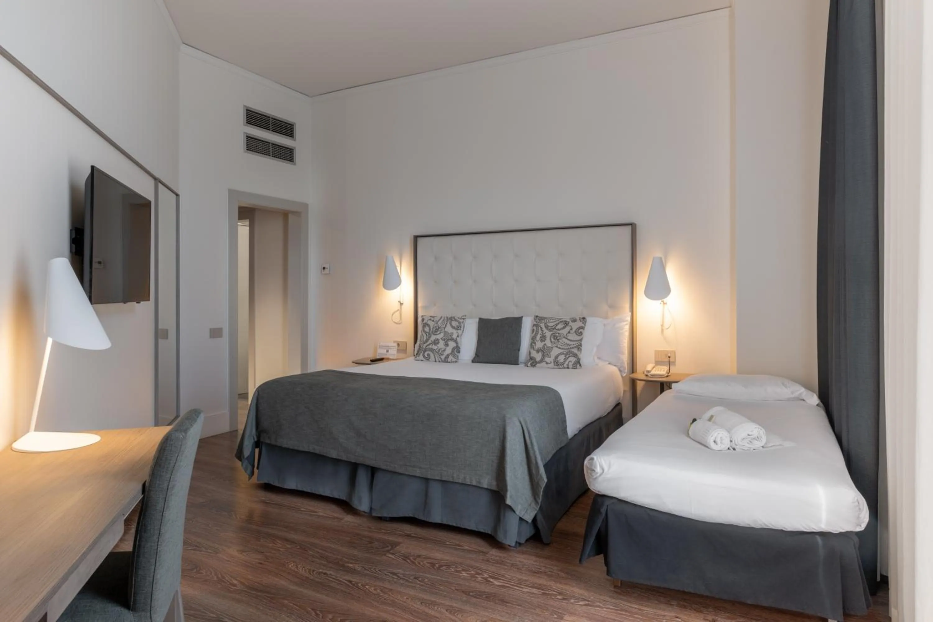 Bed in Gran Hotel Havana 4Sup by Escampa Hotels