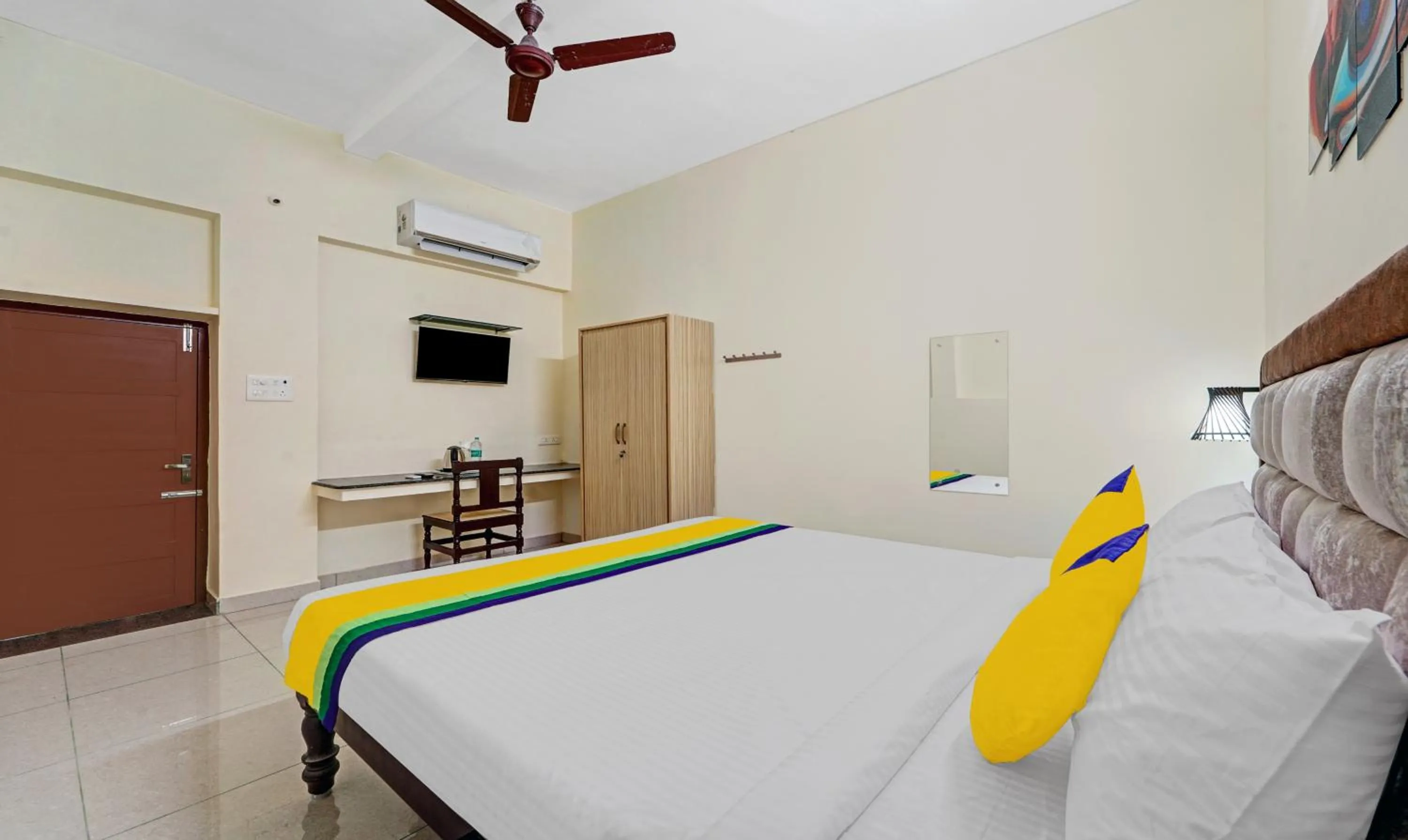 Bedroom, Bed in Itsy Hotels Green Villaa, 2 Km From Pondicherry Railway Station