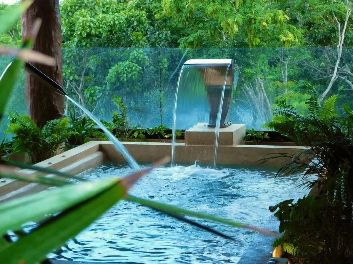 Hot Tub in Apartamento LX con Vista a la Jungla