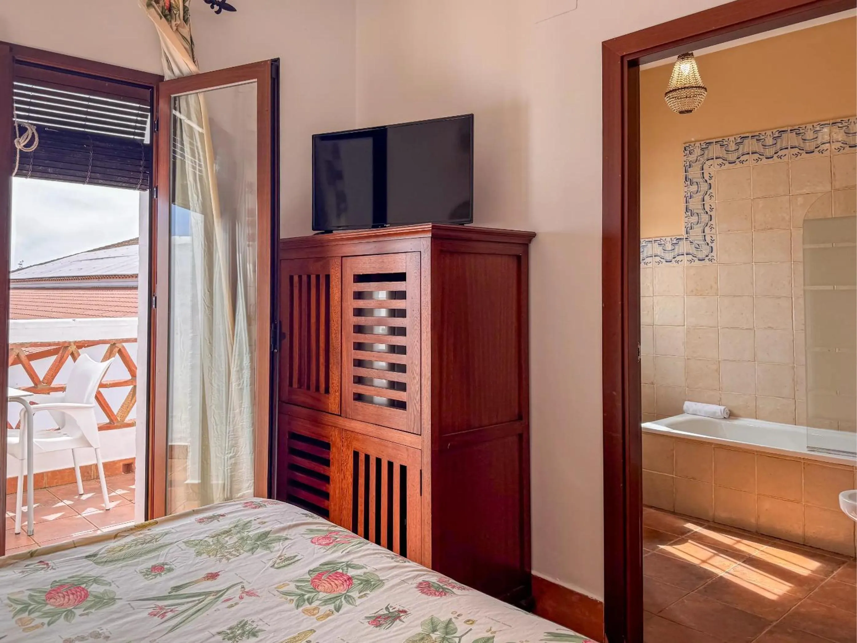 Photo of the whole room, Bed in Hotel Valsequillo