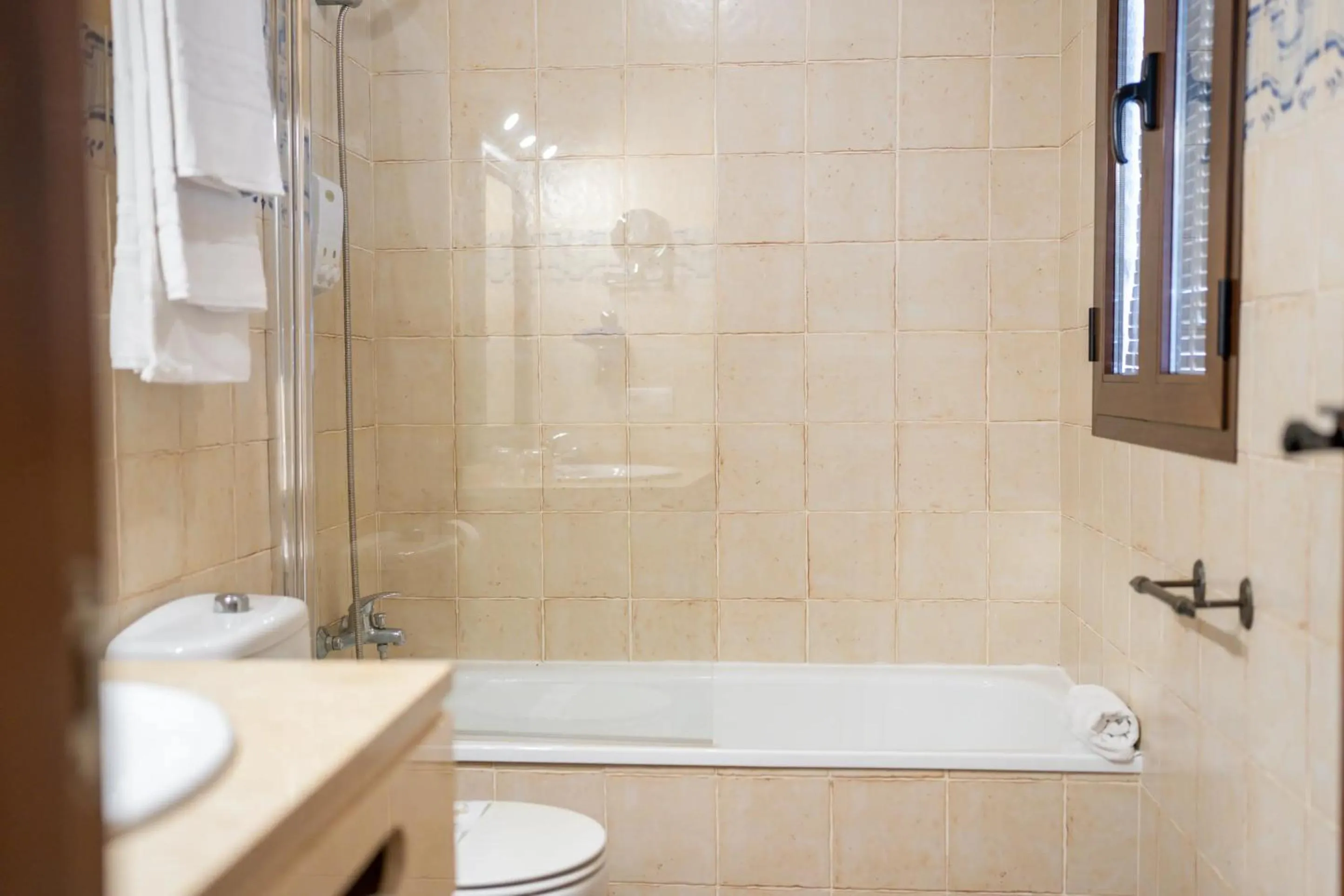 Bathroom in Hotel Valsequillo