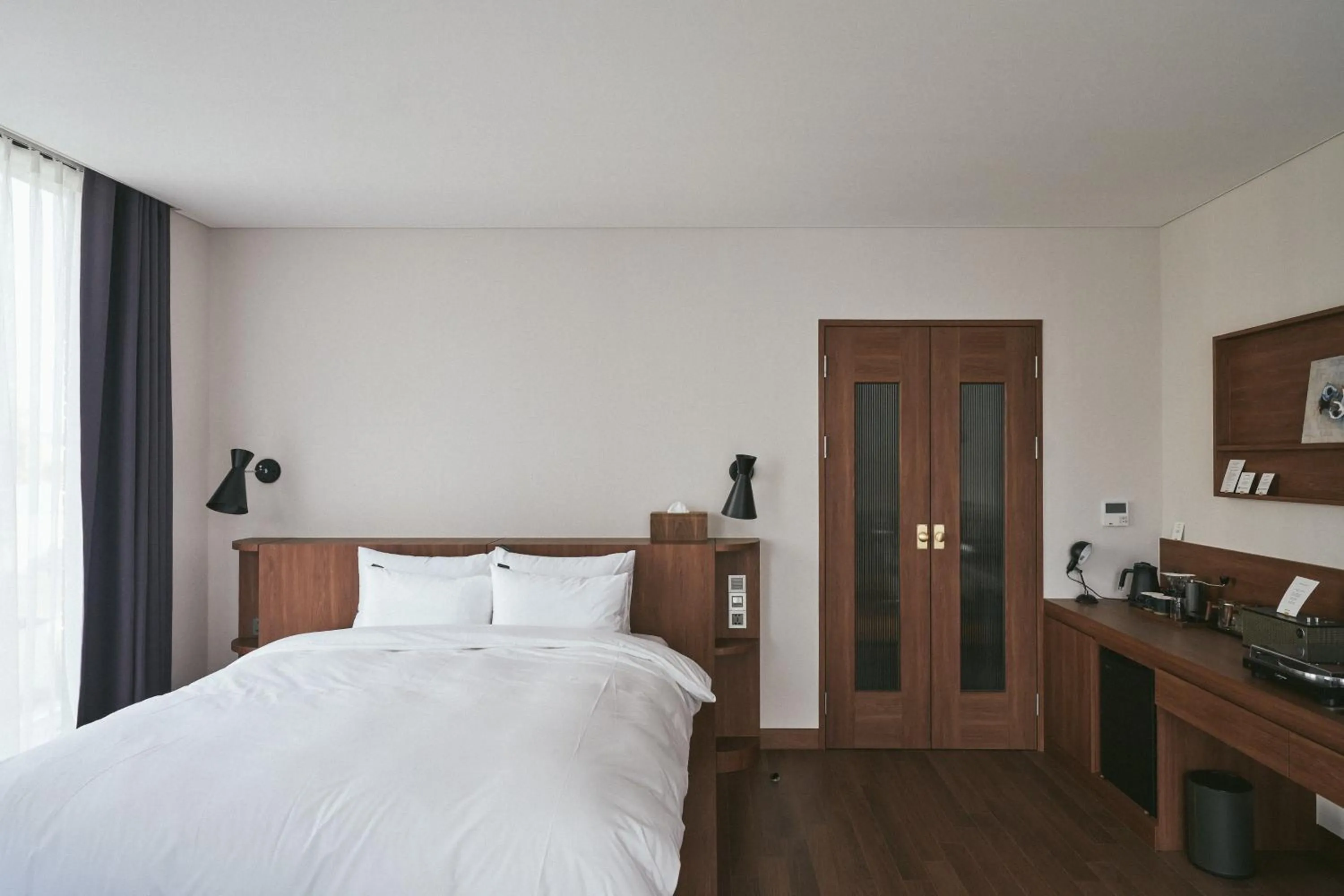 Photo of the whole room, Bed in Good Ol' Days Hotel