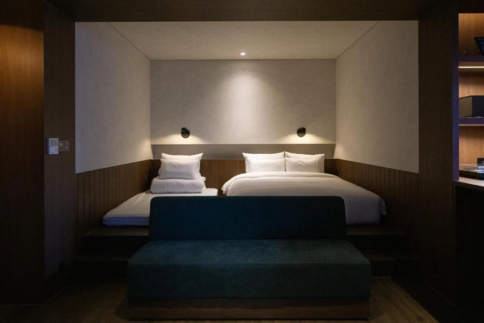 Photo of the whole room, Bed in Good Ol' Days Hotel