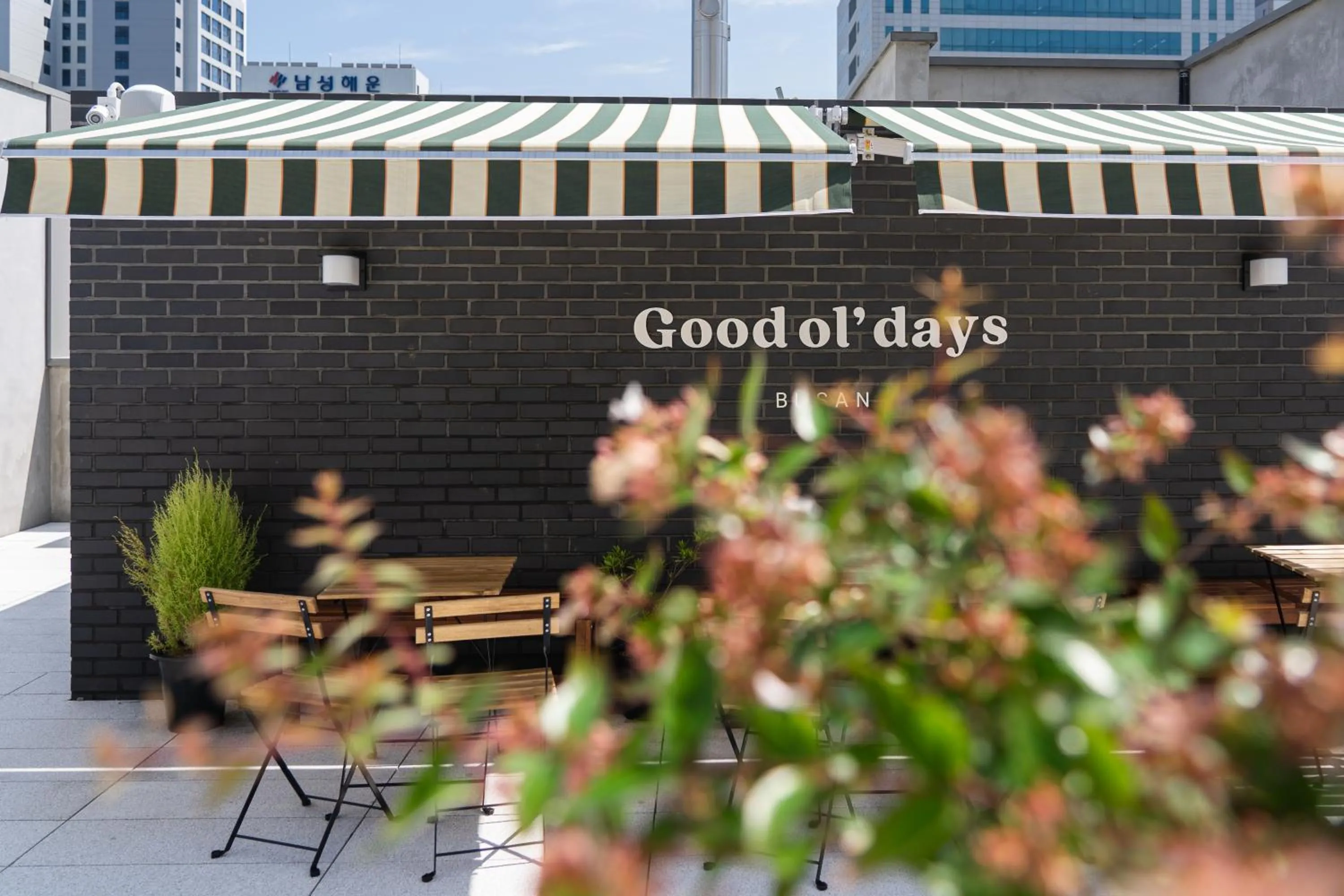 Property building in Good Ol' Days Hotel