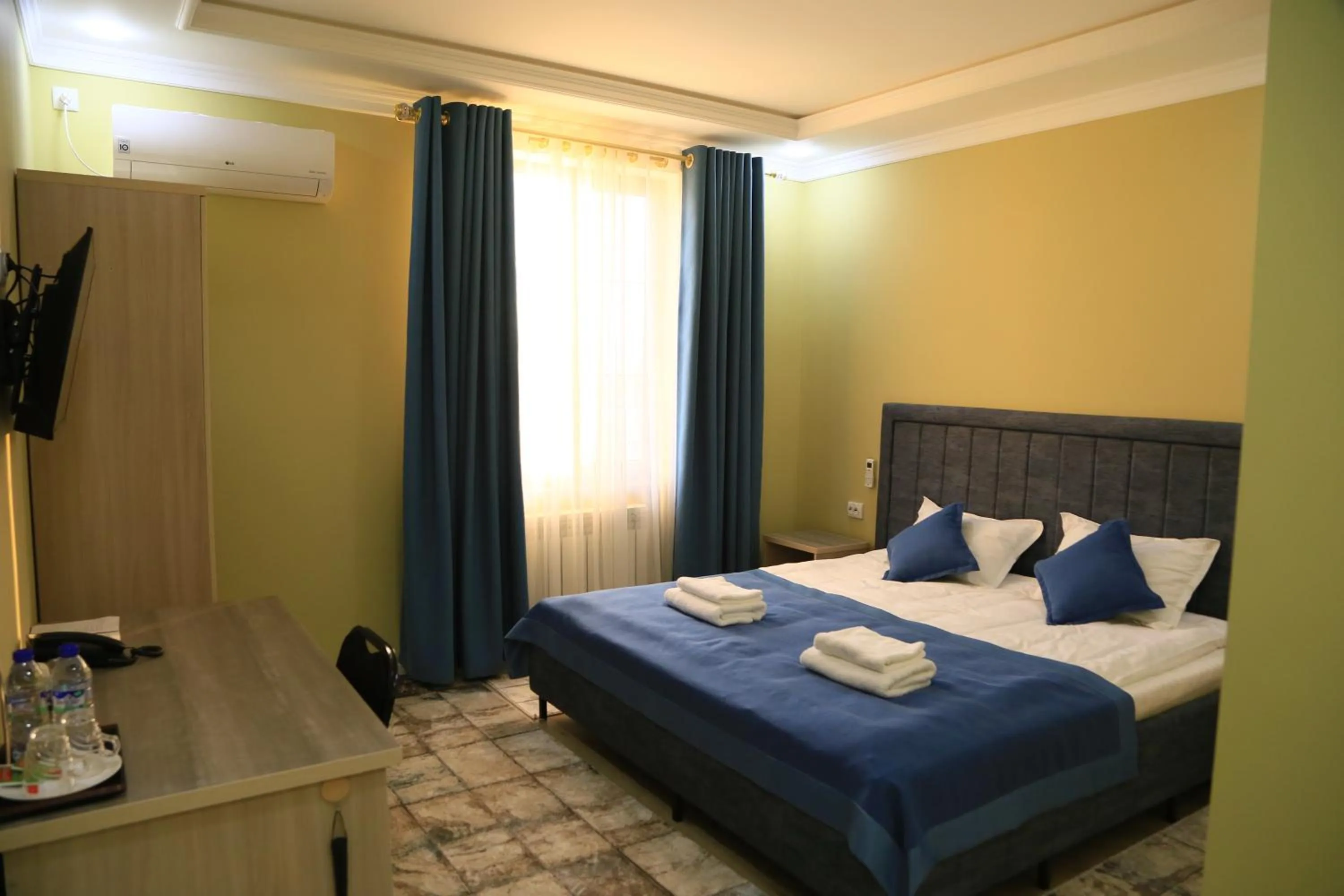 Bed in CITIZEN HOTEL