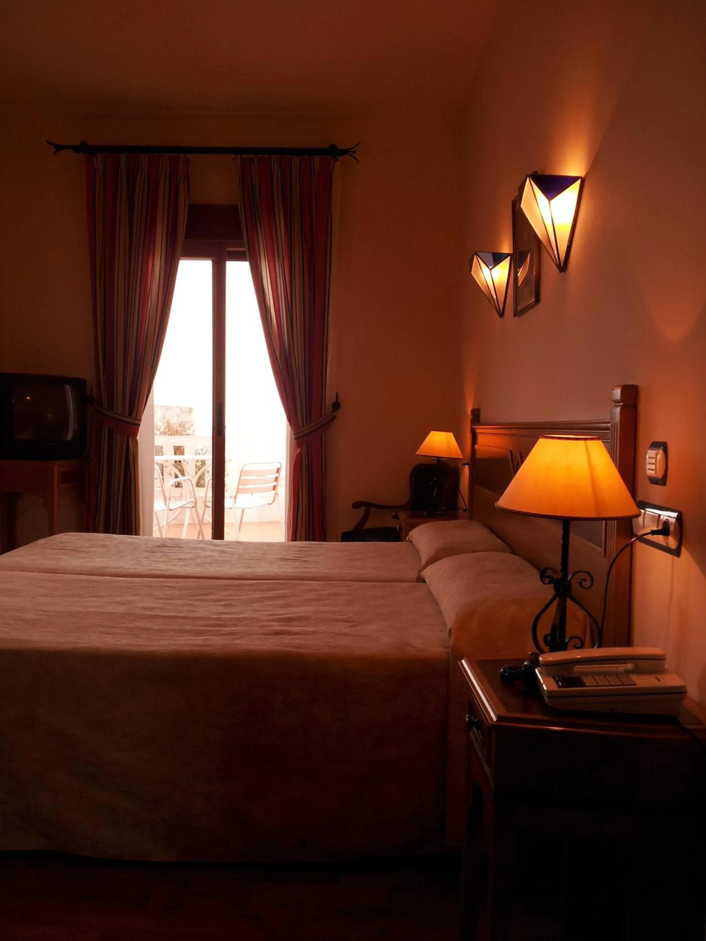 Photo of the whole room, Bed in Castillo Lanjaron