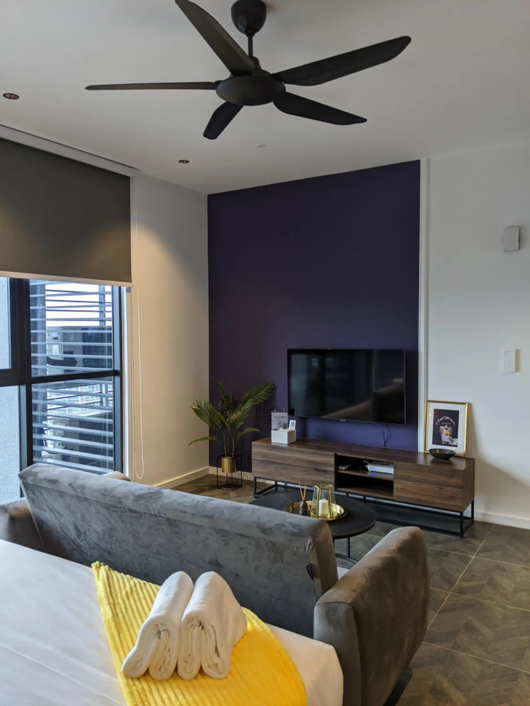 King Studio with Sofa Bed in Scarletz Mana-Mana Suites KLCC King Studio with Sofa Bed in Scarletz Mana-Mana Suites KLCC