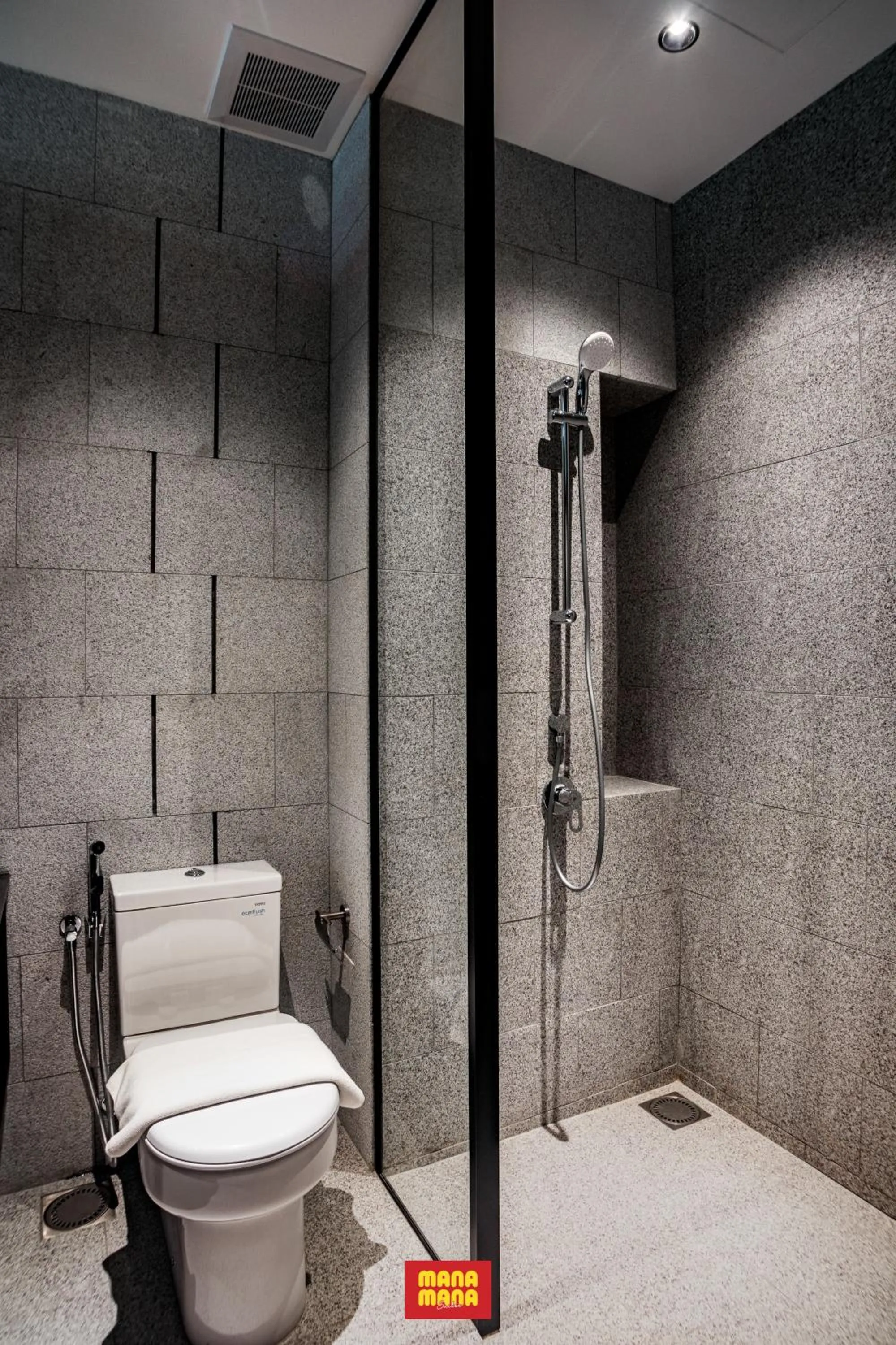Shower in Scarletz Mana-Mana Suites KLCC