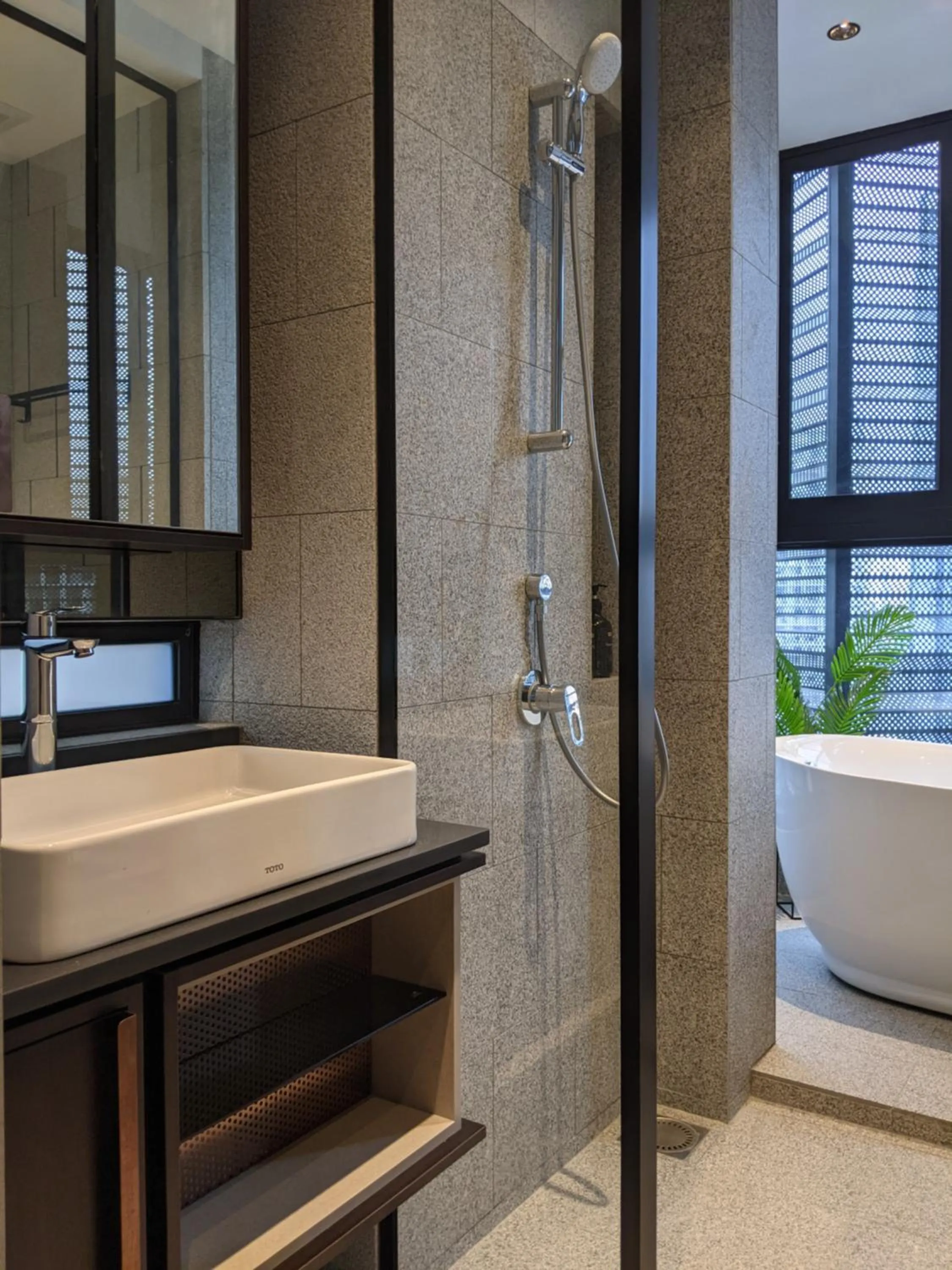 Shower in Scarletz Mana-Mana Suites KLCC