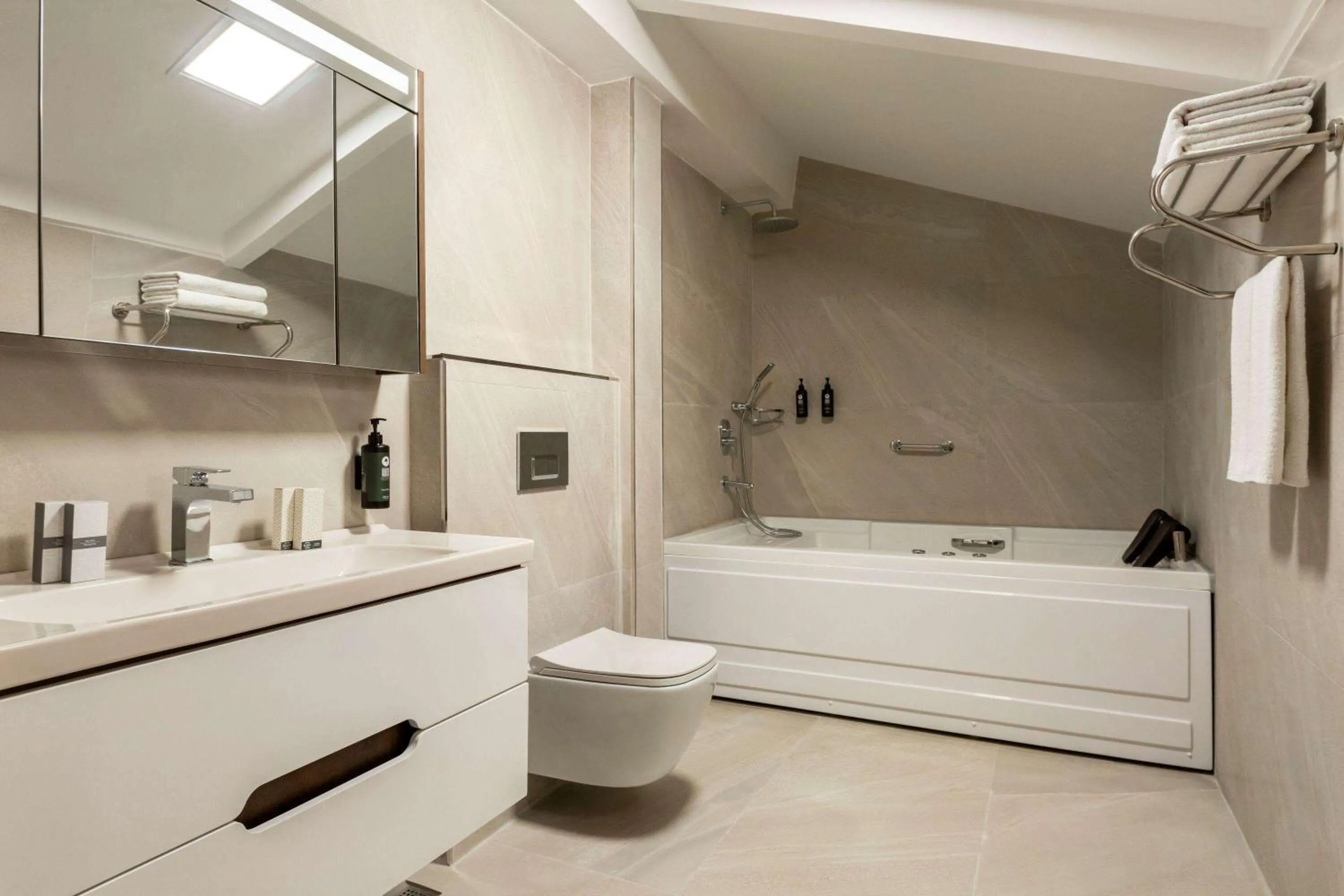 Bathroom in Trademark Collection by Wyndham Operla Istanbul Airport Hotels
