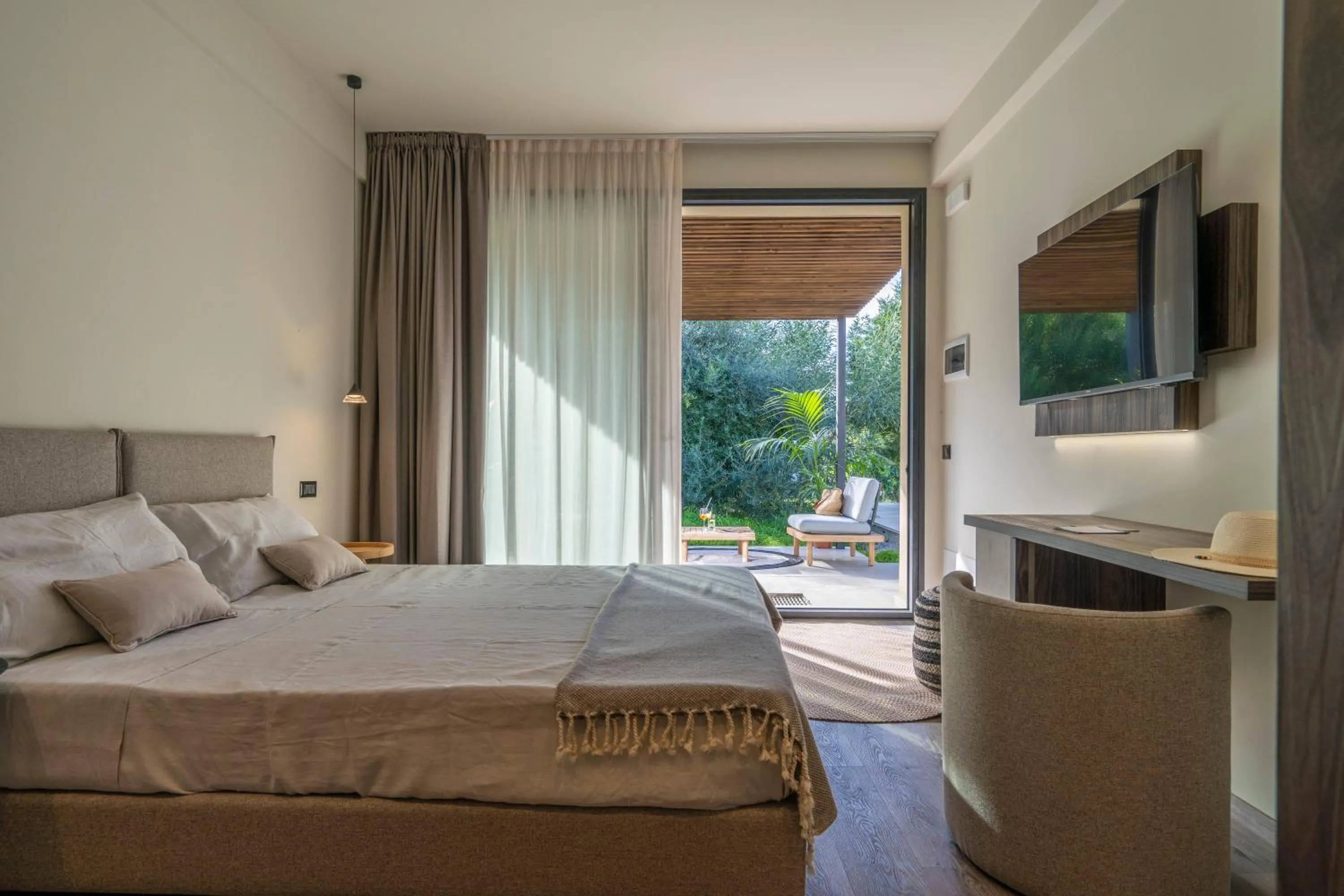 Bedroom, Bed in Insulae Resort