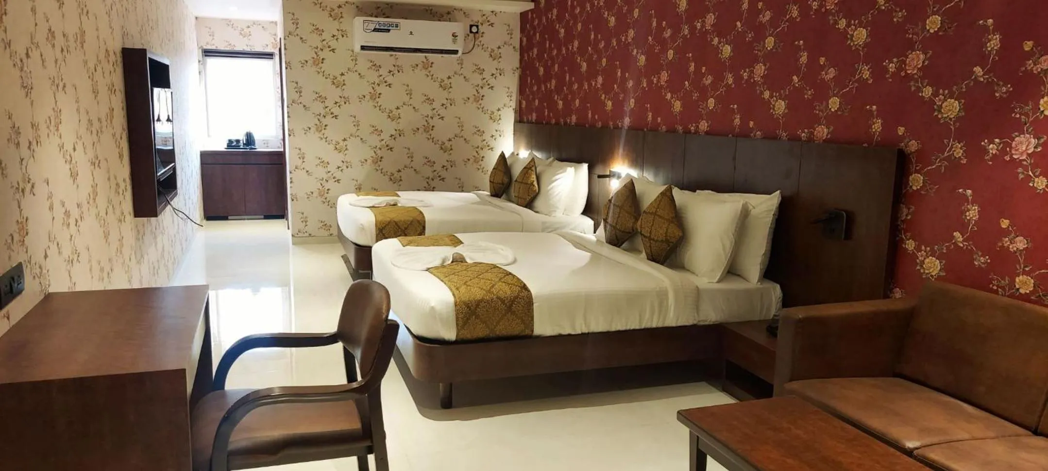 Photo of the whole room, Bed in Hotel Madhuban