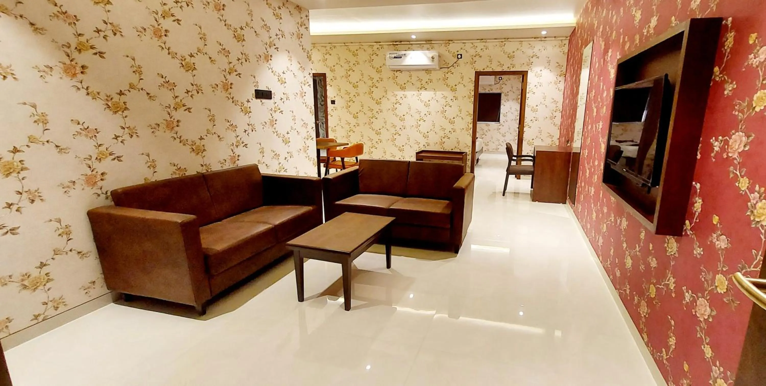 Living room in Hotel Madhuban