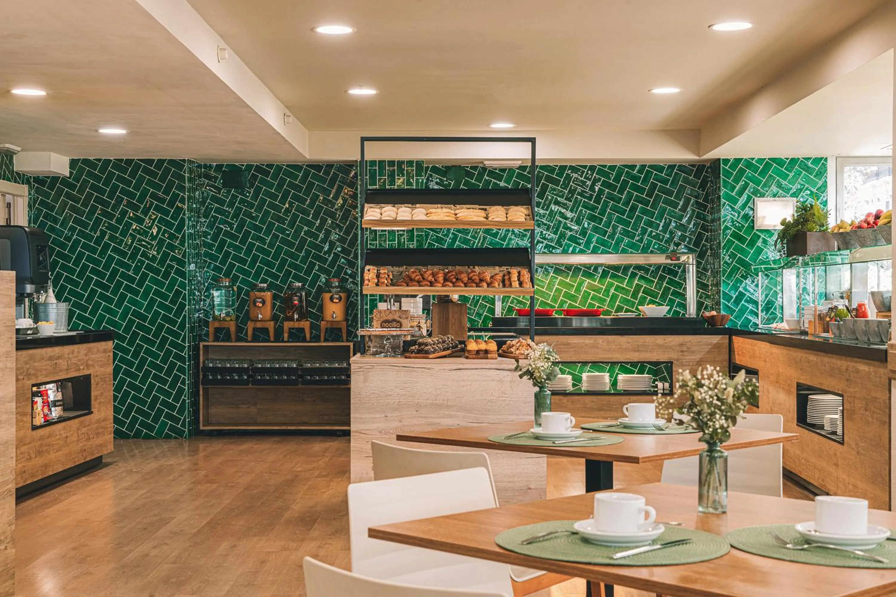 Property building in Hotel Alicante Gran Sol, affiliated by Meliá