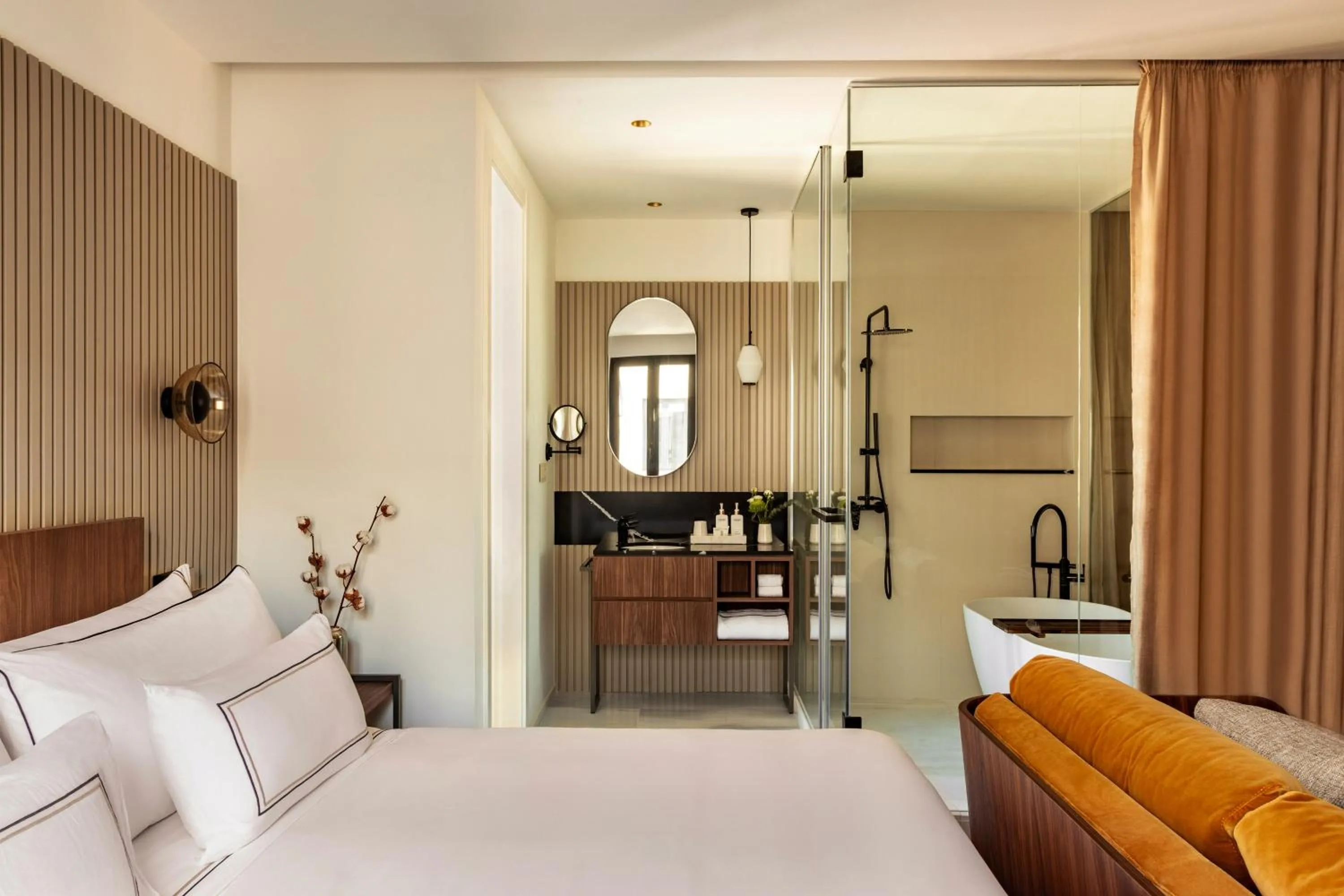 Bed in Hotel Madrid Atocha, Affiliated by Meli