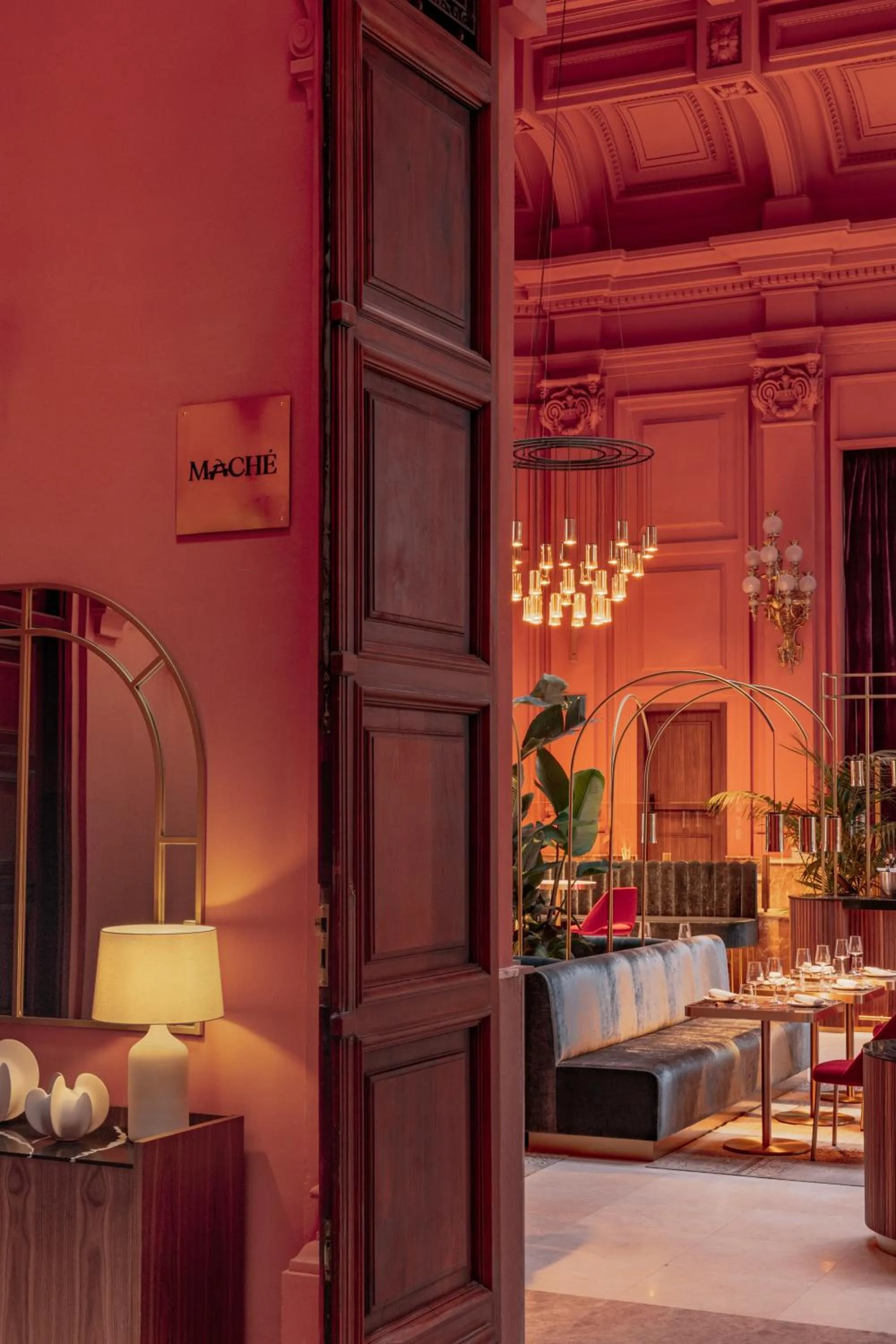 Property building, Bed in Hotel Madrid Atocha, Affiliated by Meli