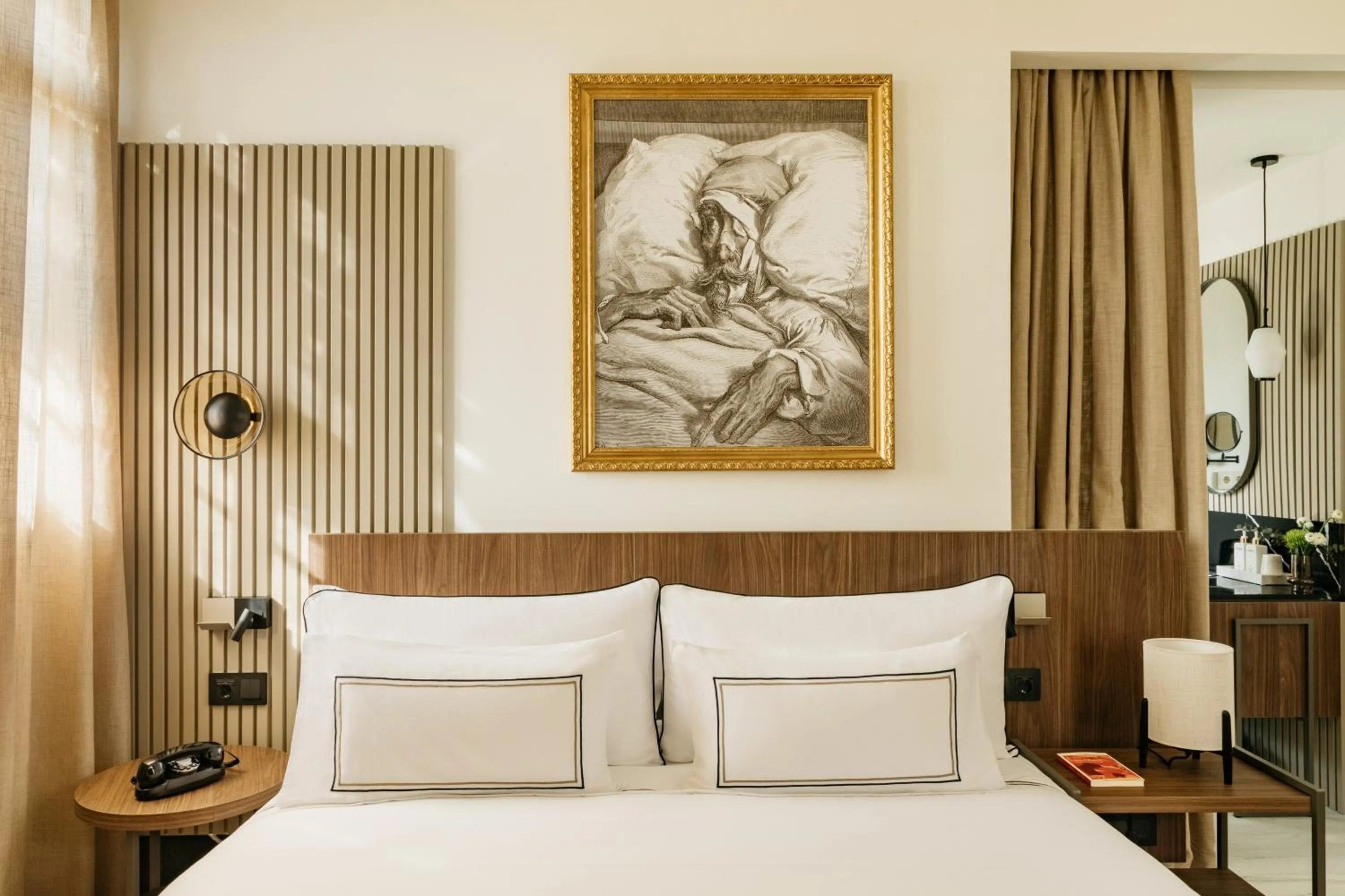 Bed in Hotel Madrid Atocha, Affiliated by Meli