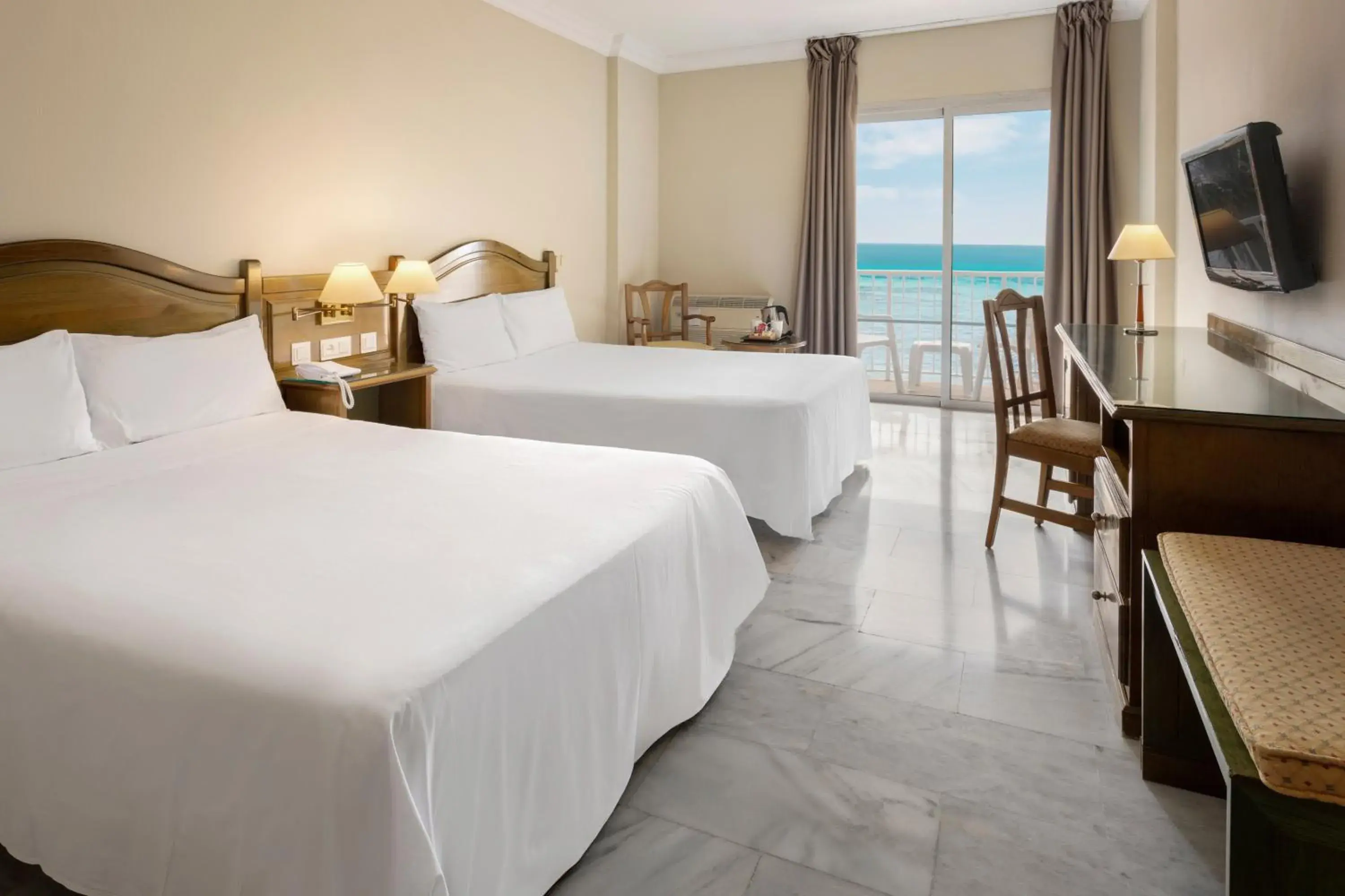 Superior Twin Room with Frontal Sea View in Sol Guadalmar Superior Twin Room with Frontal Sea View in Sol Guadalmar