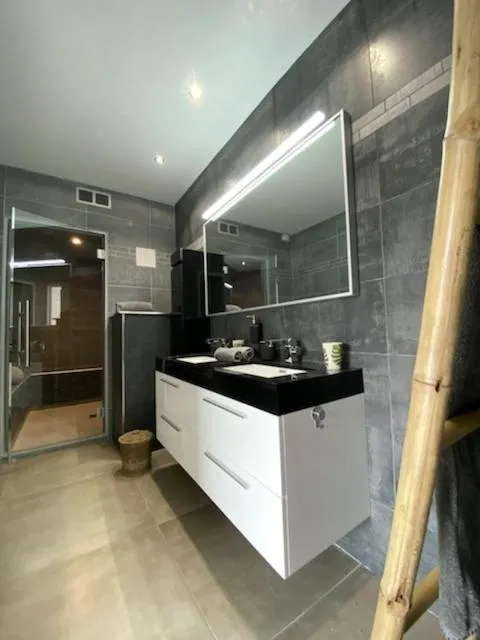 Toilet in Appartement Carpe diem