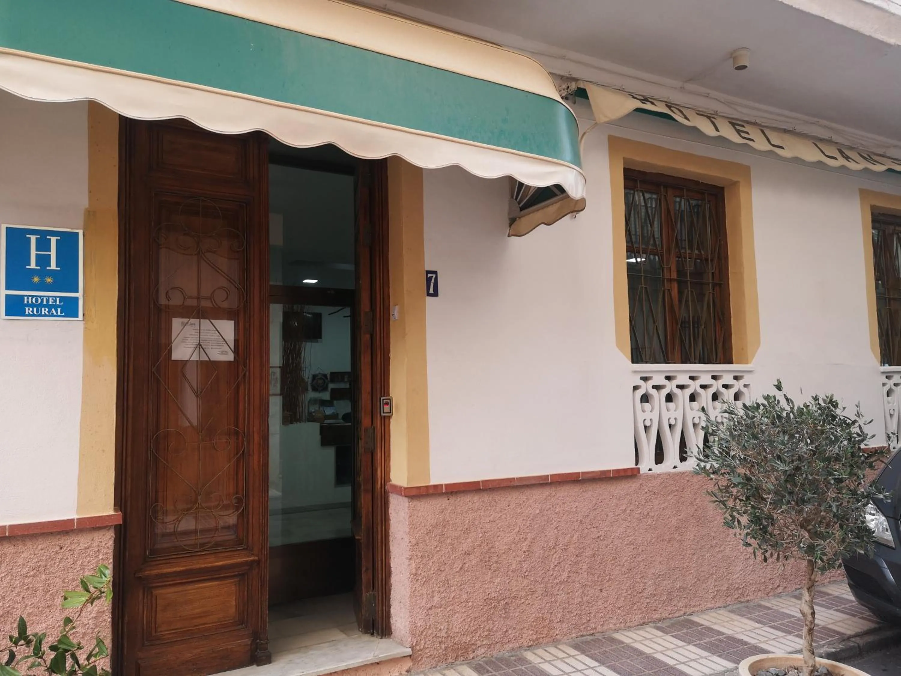 Facade/entrance in Hotel Lanjaron