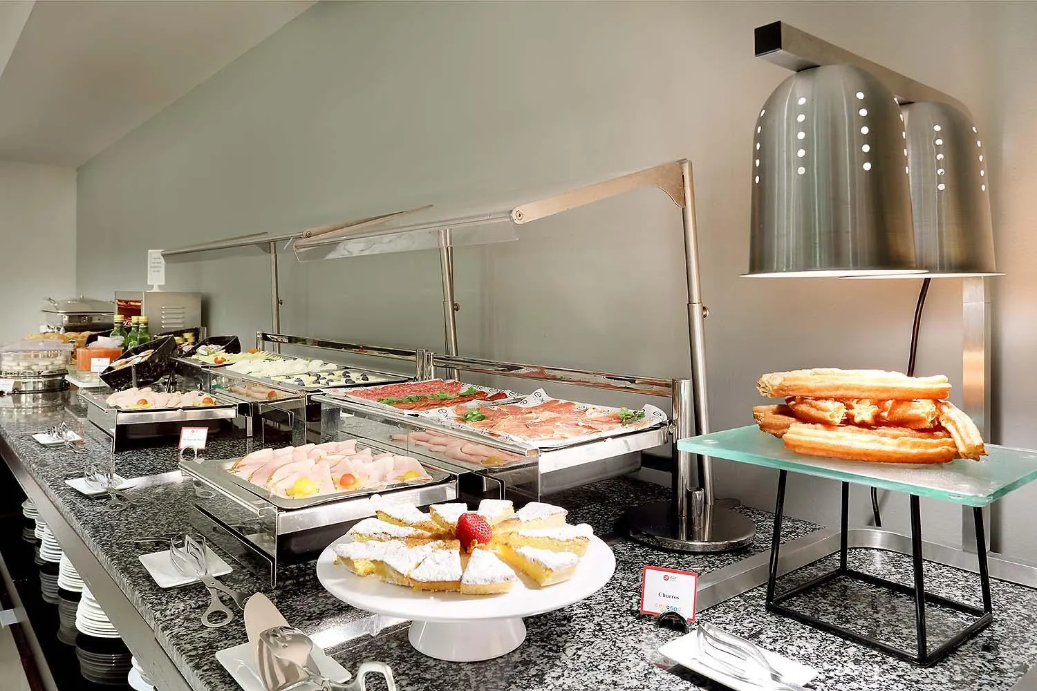 Lounge or bar in Exe Isla Cartuja