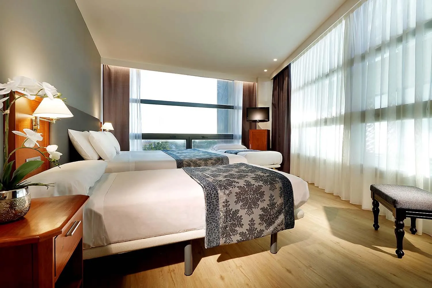 Bed in Exe Isla Cartuja