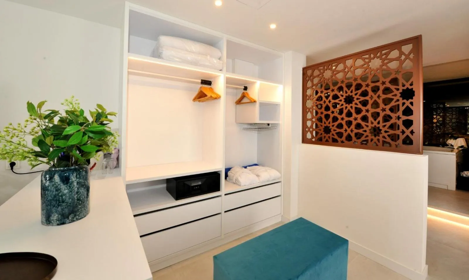 Hotel Salobreña Suites