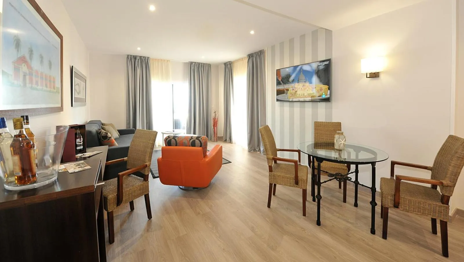 Living room in Hotel Salobreña Suites