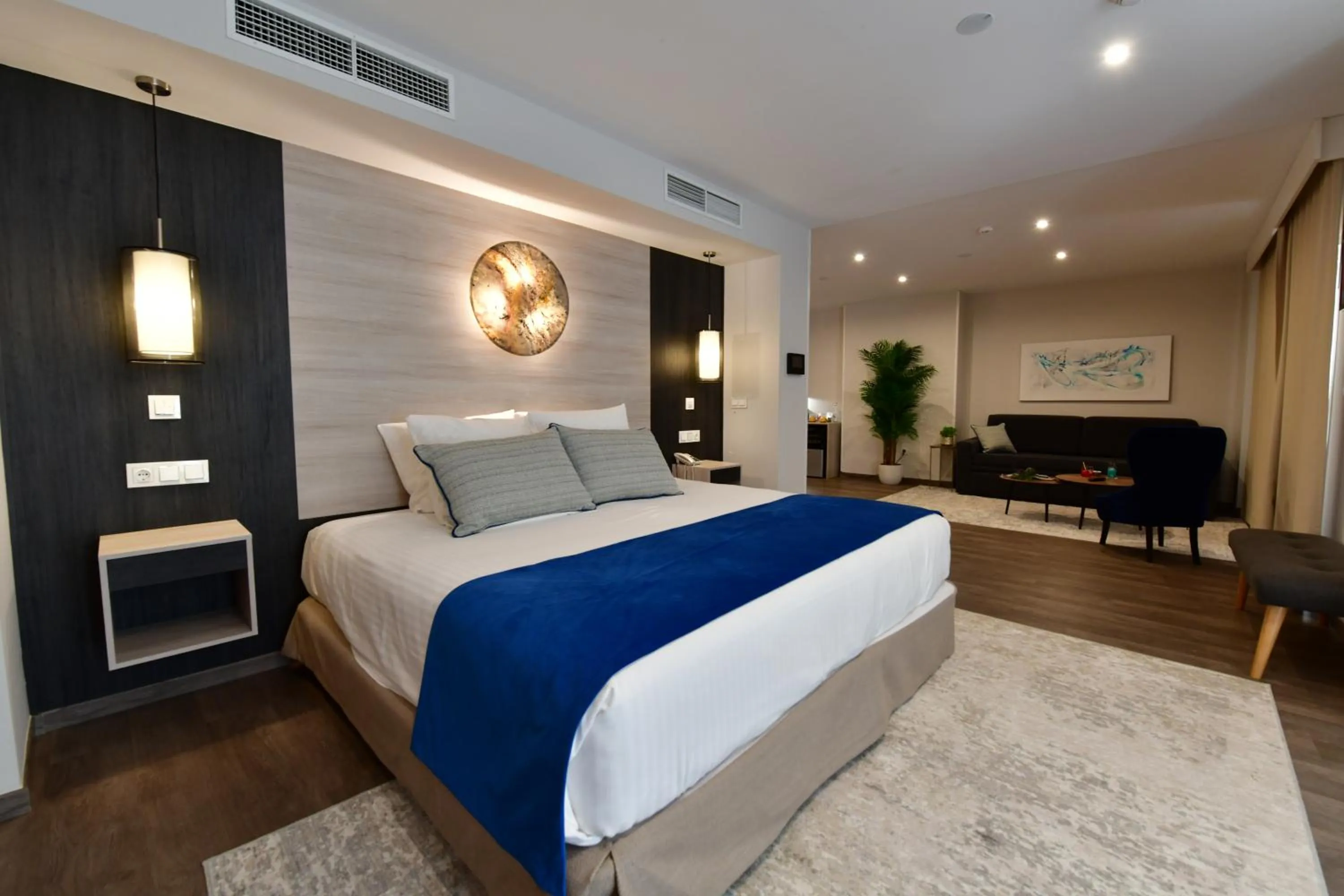 Bed in Hotel Salobreña Suites