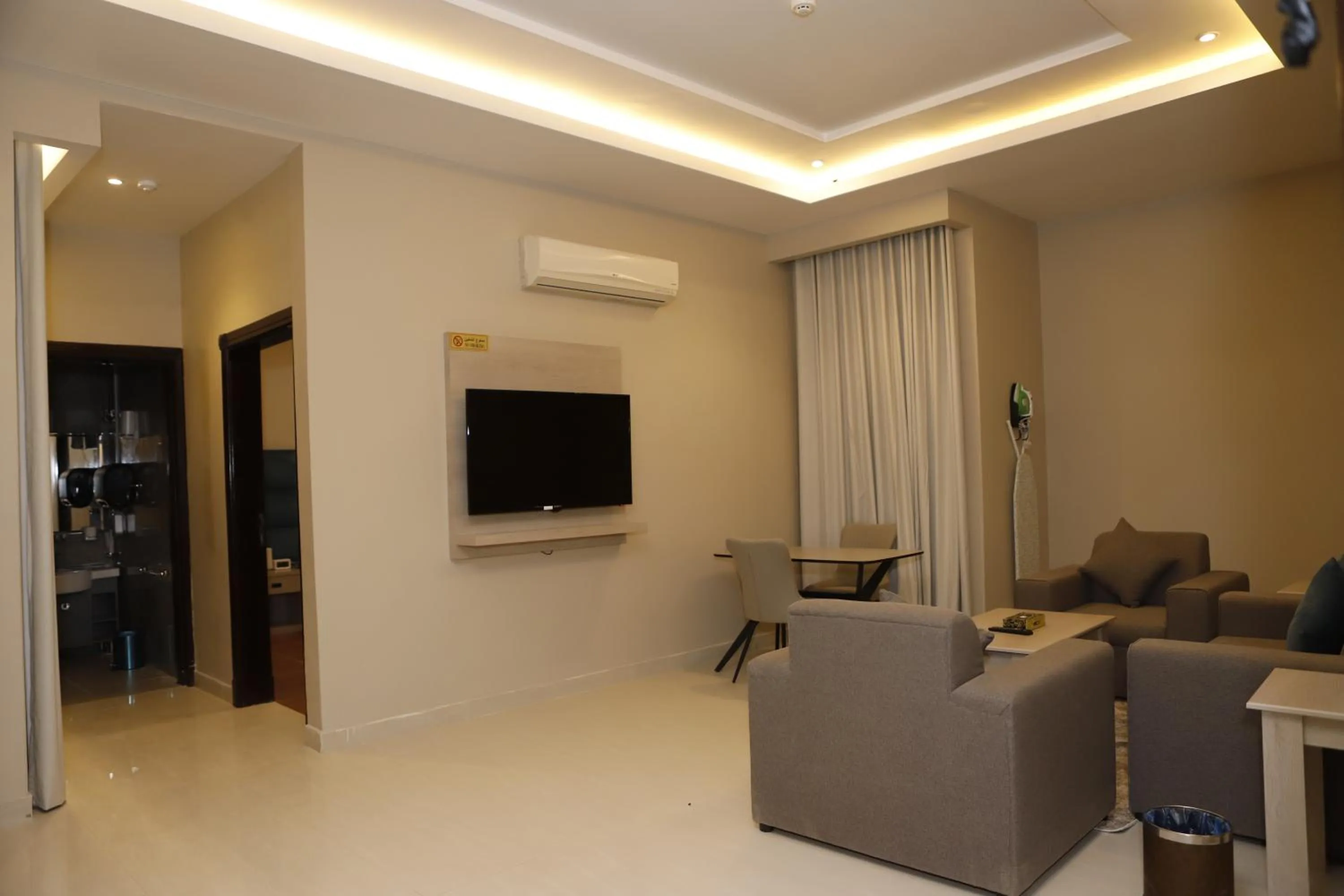 TV and multimedia in غرناطة بالاس ان للشقق المخدومة