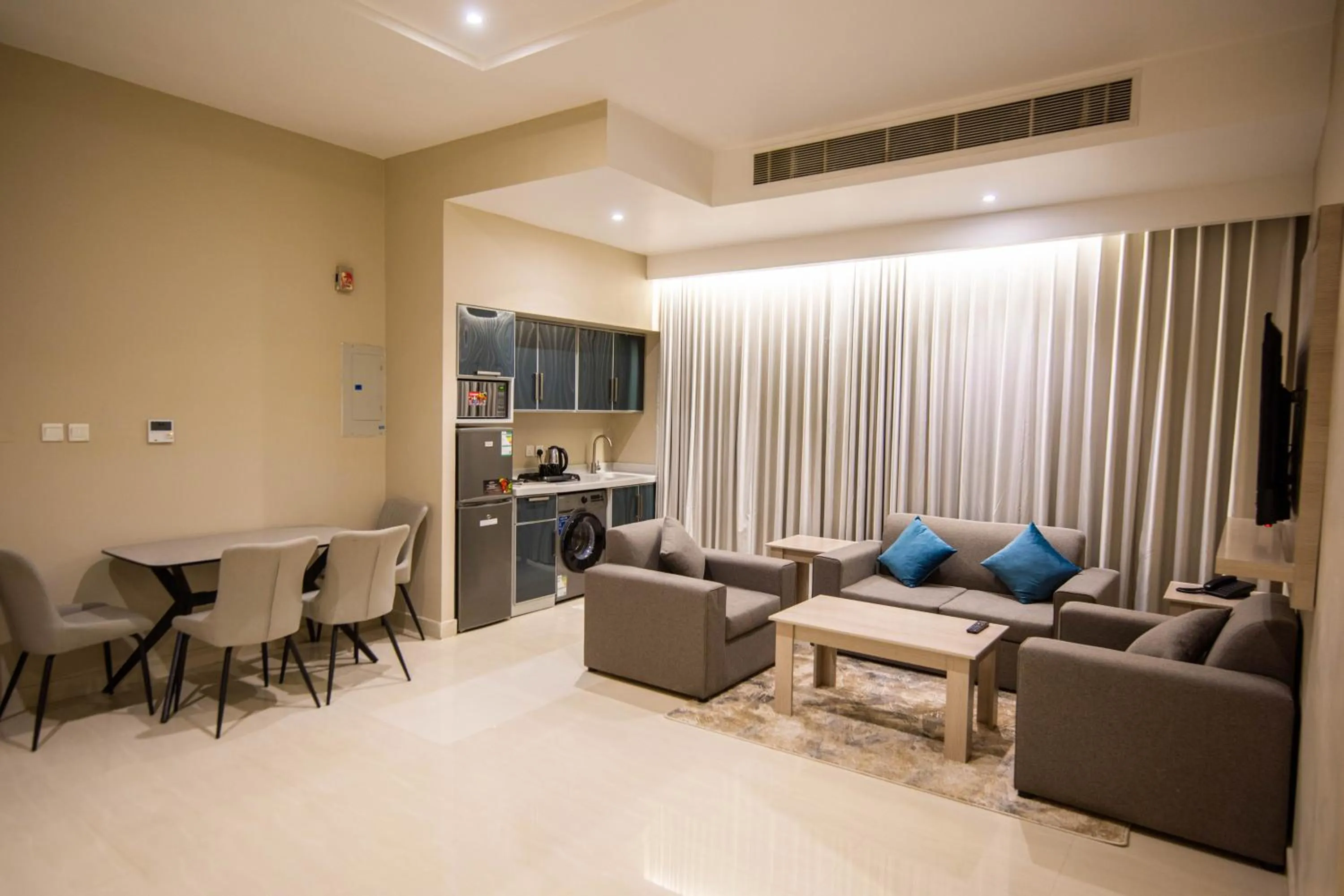 Kitchen or kitchenette in غرناطة بالاس ان للشقق المخدومة