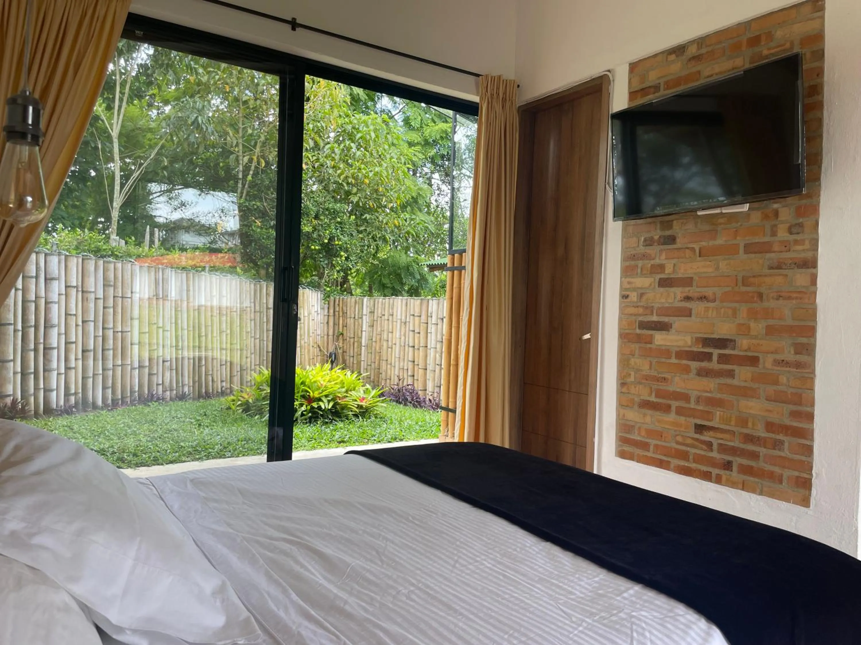 Bedroom, Bed in Ecohotel Alma