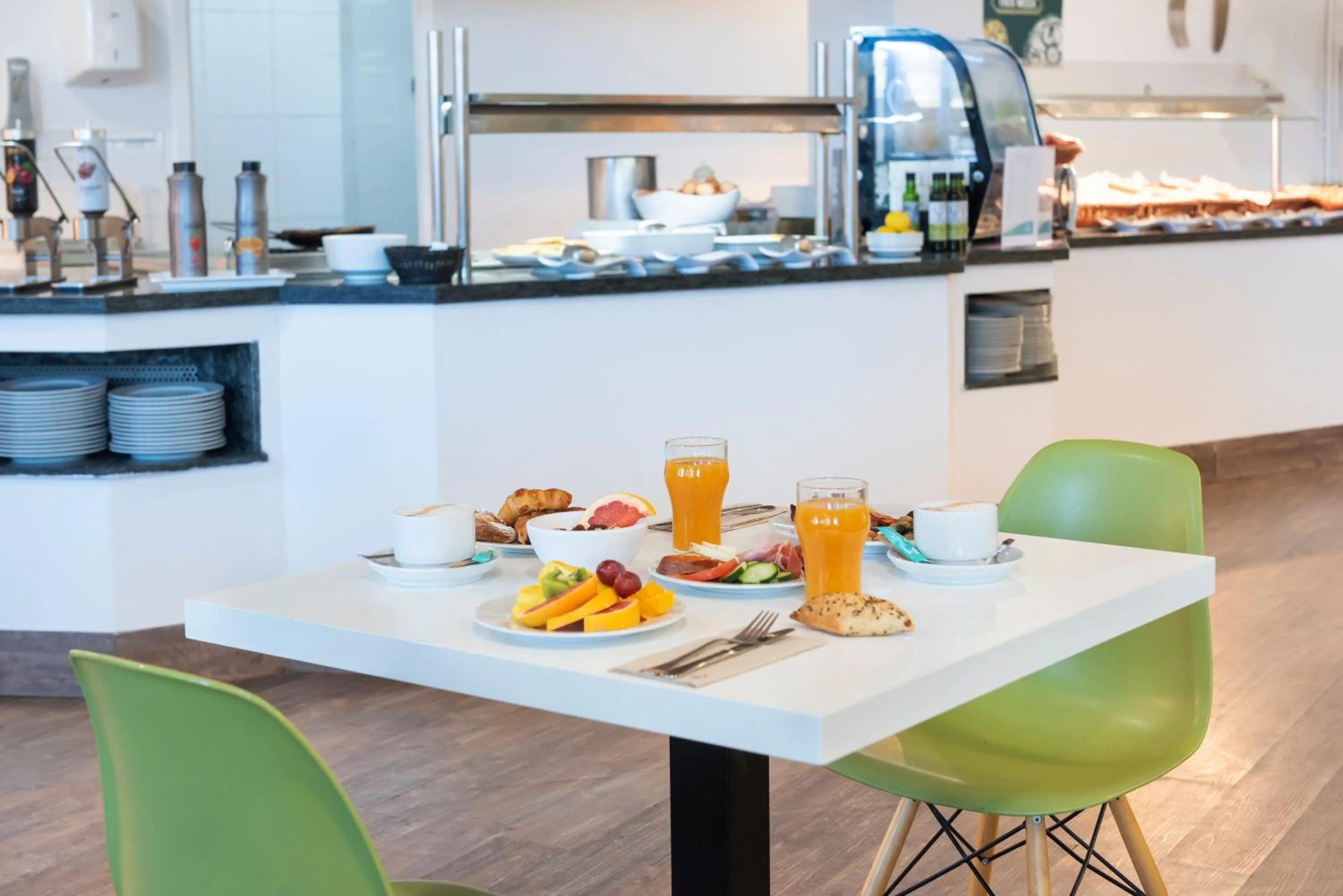 Restaurant/places to eat in Aparthotel Ona Cala Pi Club