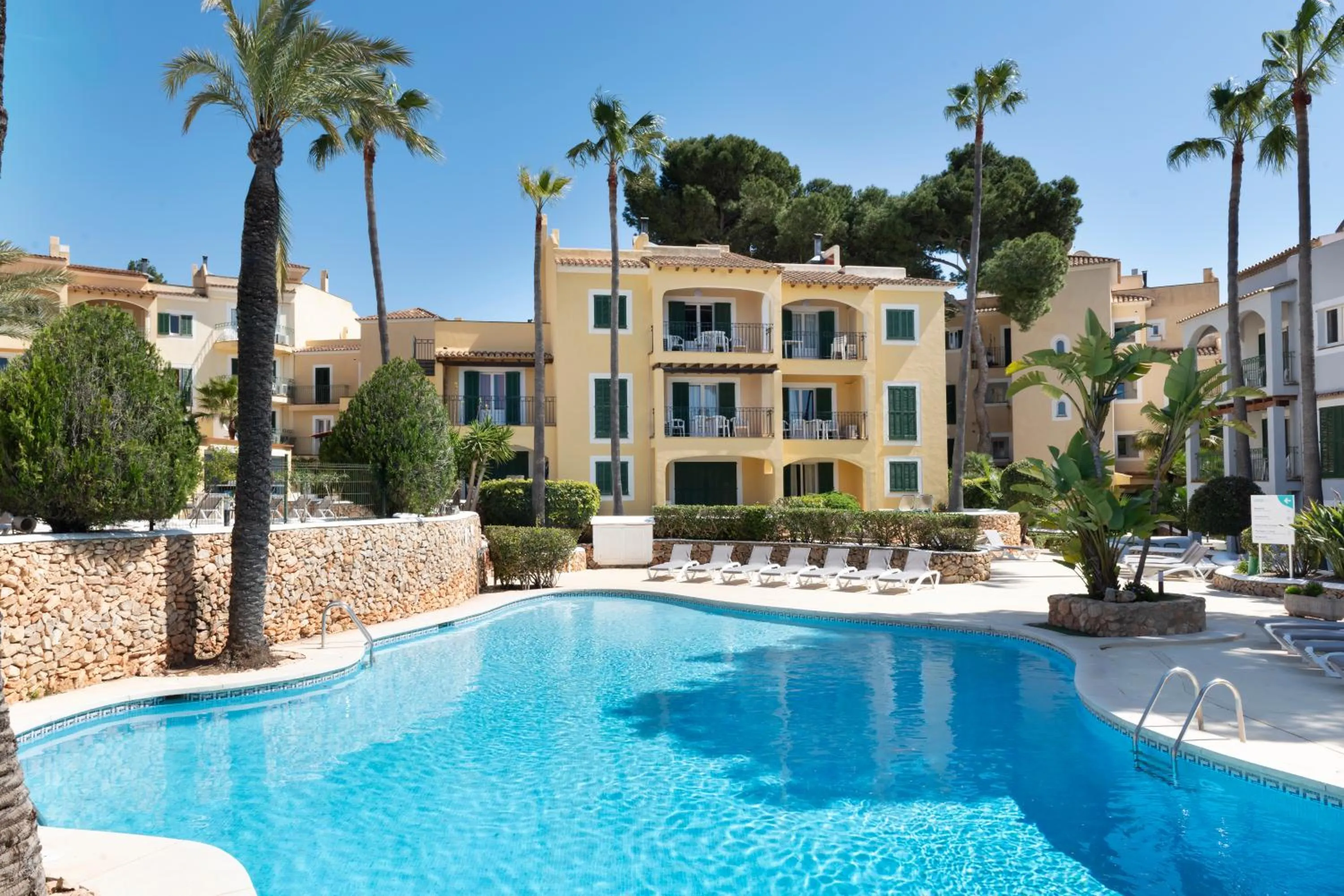 Swimming pool in Aparthotel Ona Cala Pi Club