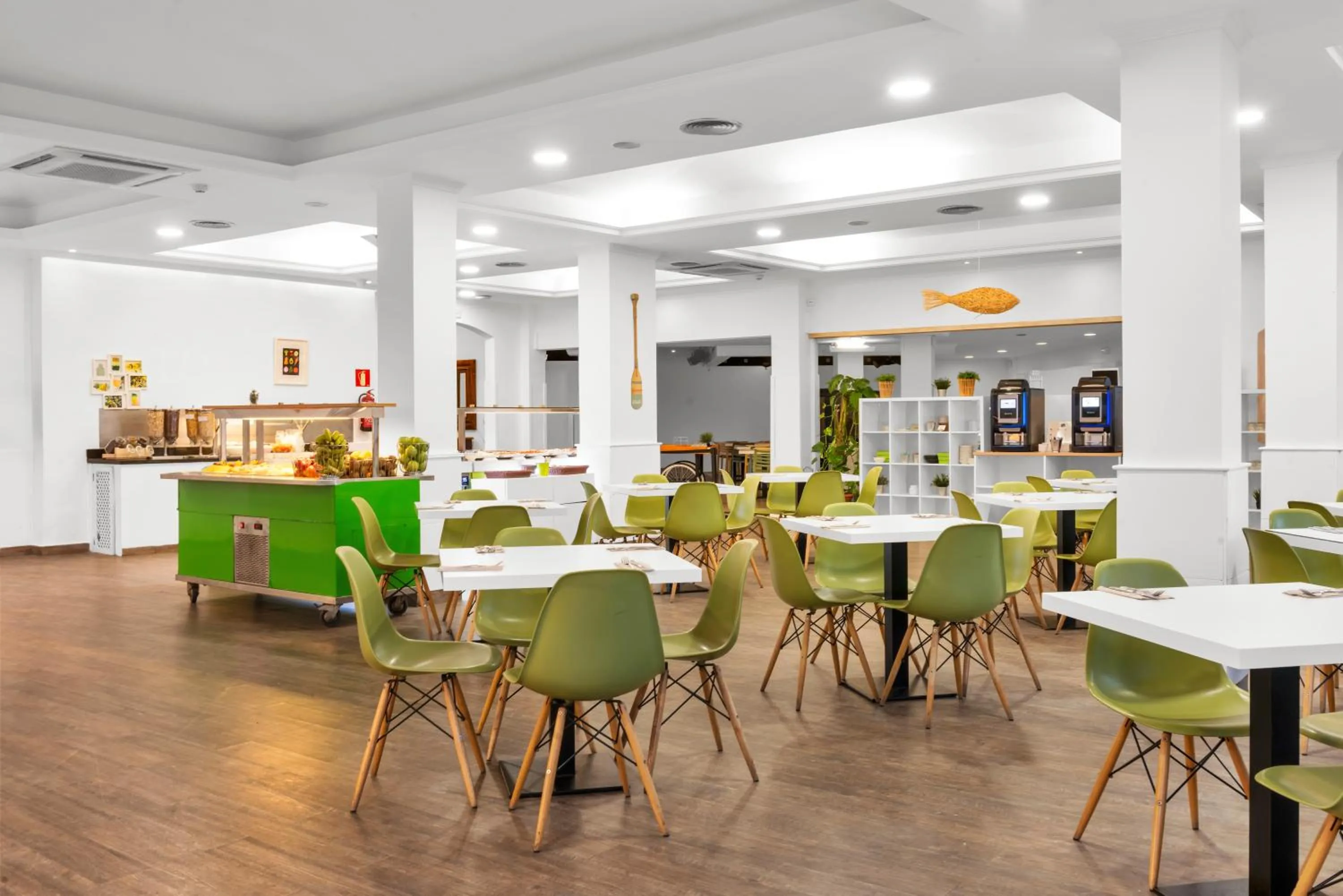 Restaurant/places to eat in Aparthotel Ona Cala Pi Club