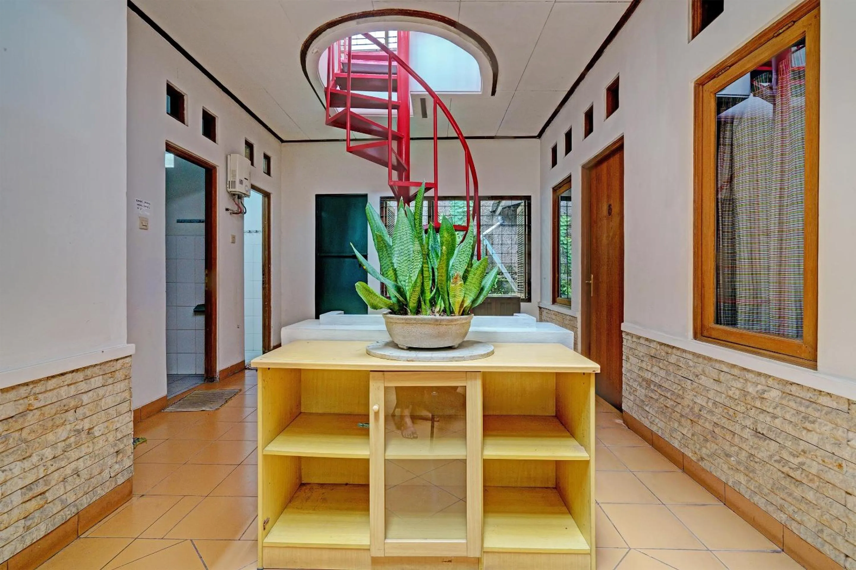 Lobby or reception in OYO Life 92589 Geusan Ulun Residence