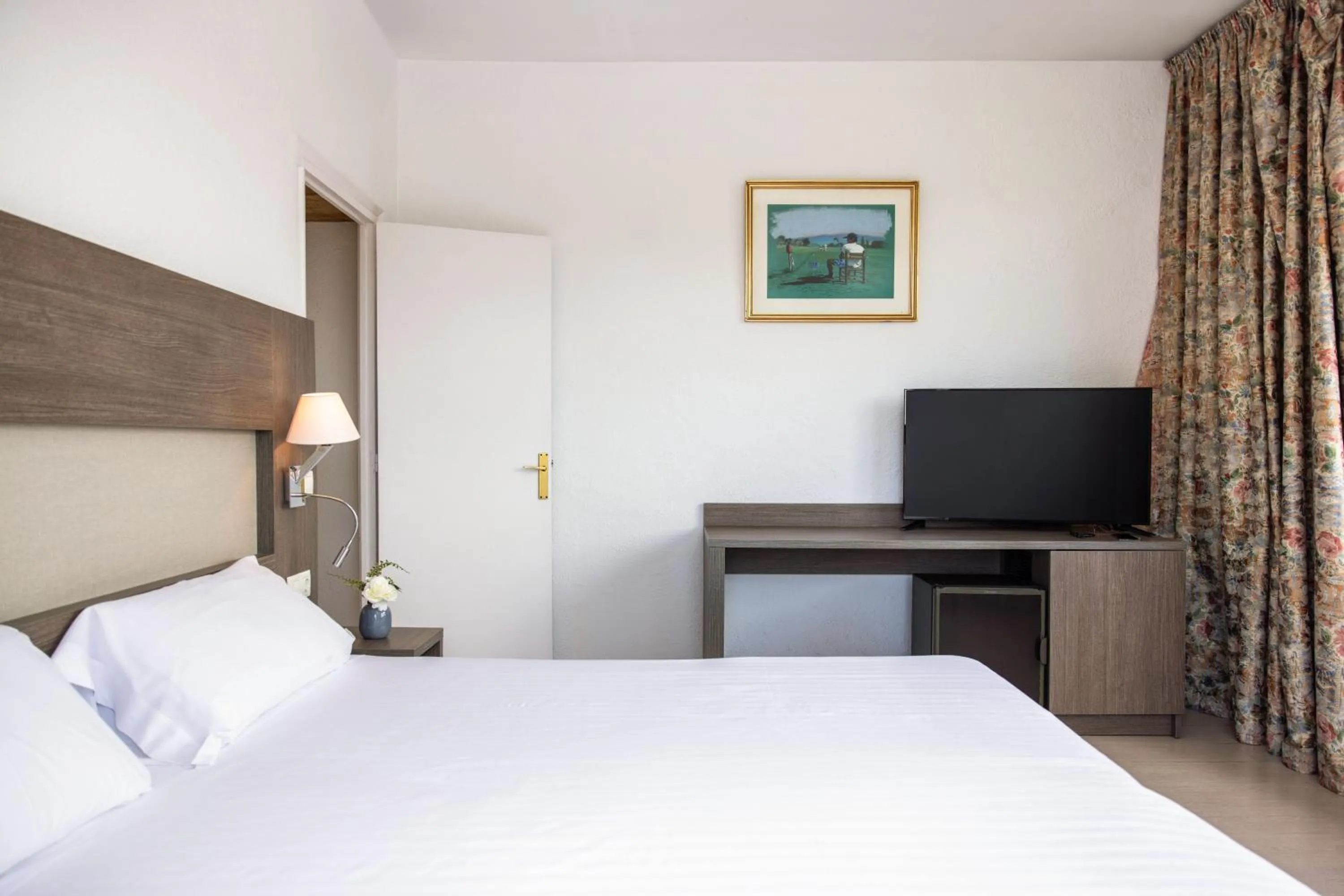 Bedroom, Bed in RVHotels Golf Costa Brava