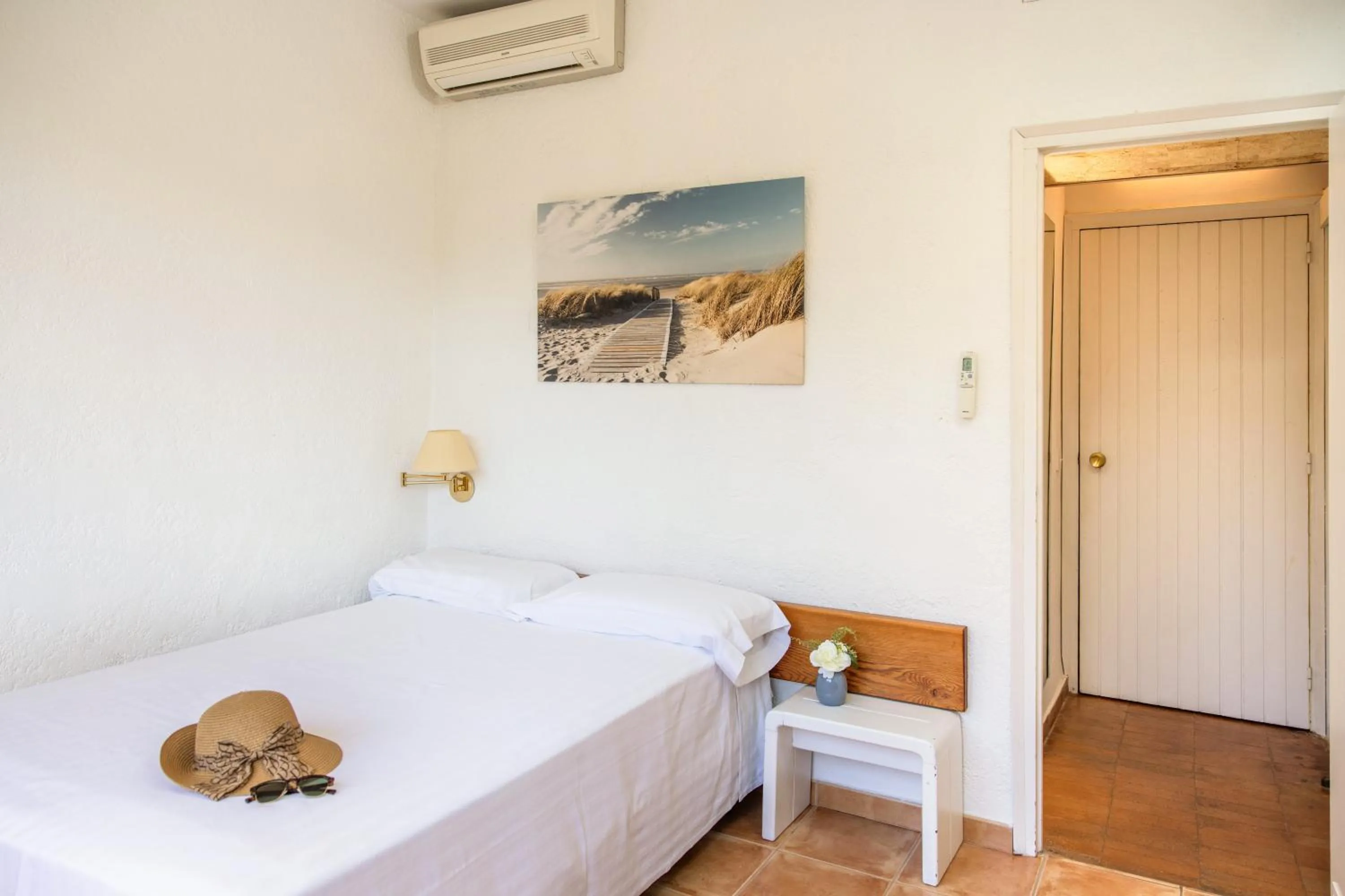 Bedroom, Bed in RVHotels Golf Costa Brava