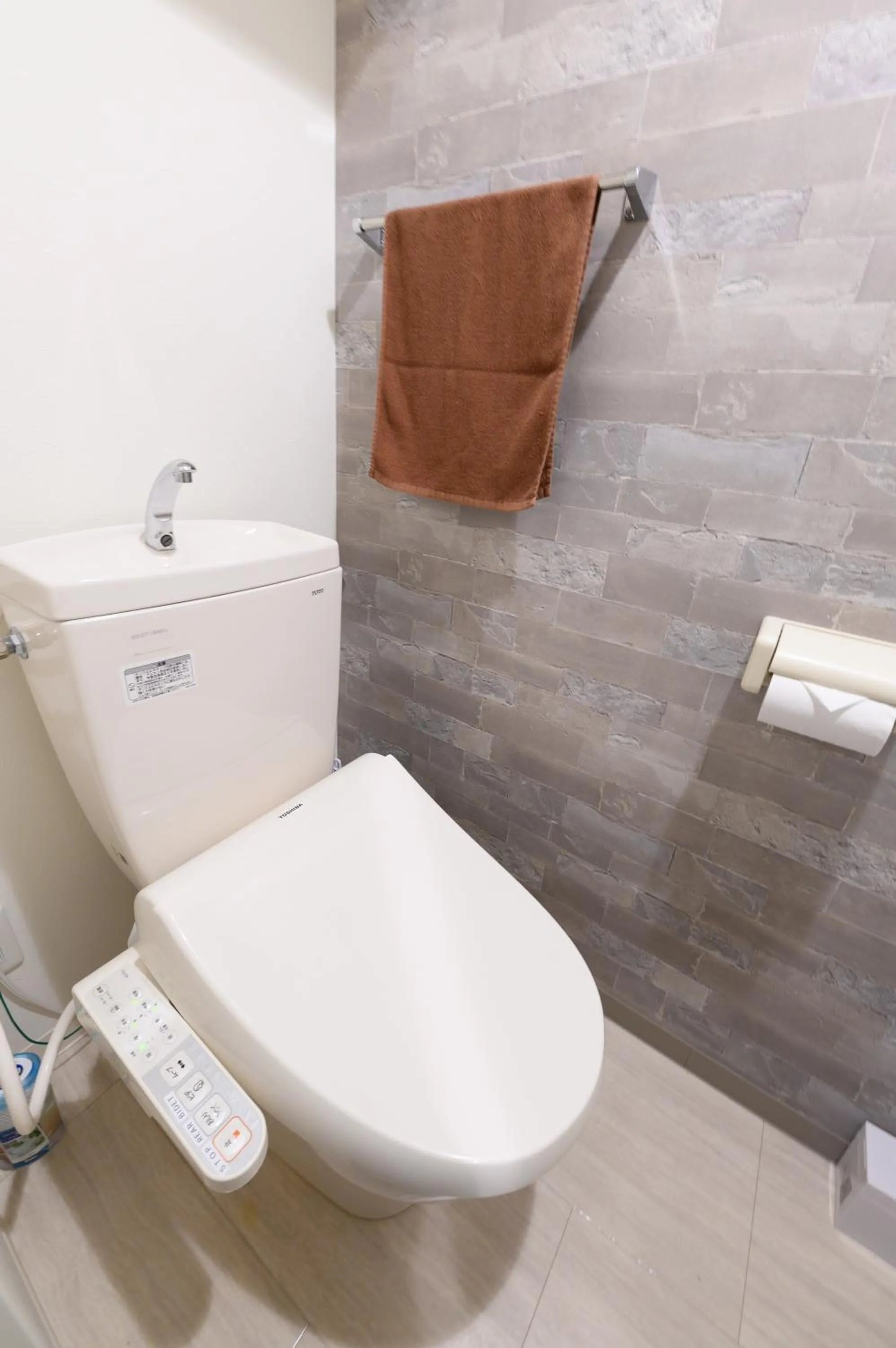 Toilet in GLASS Yamahana EAST