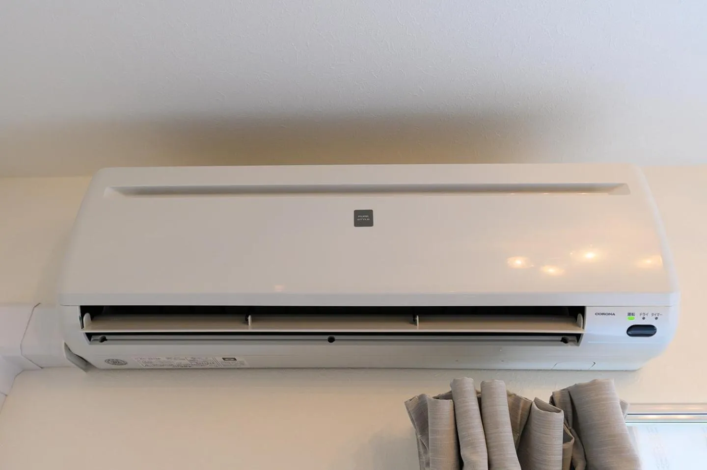 air conditioner in GLASS Yamahana EAST