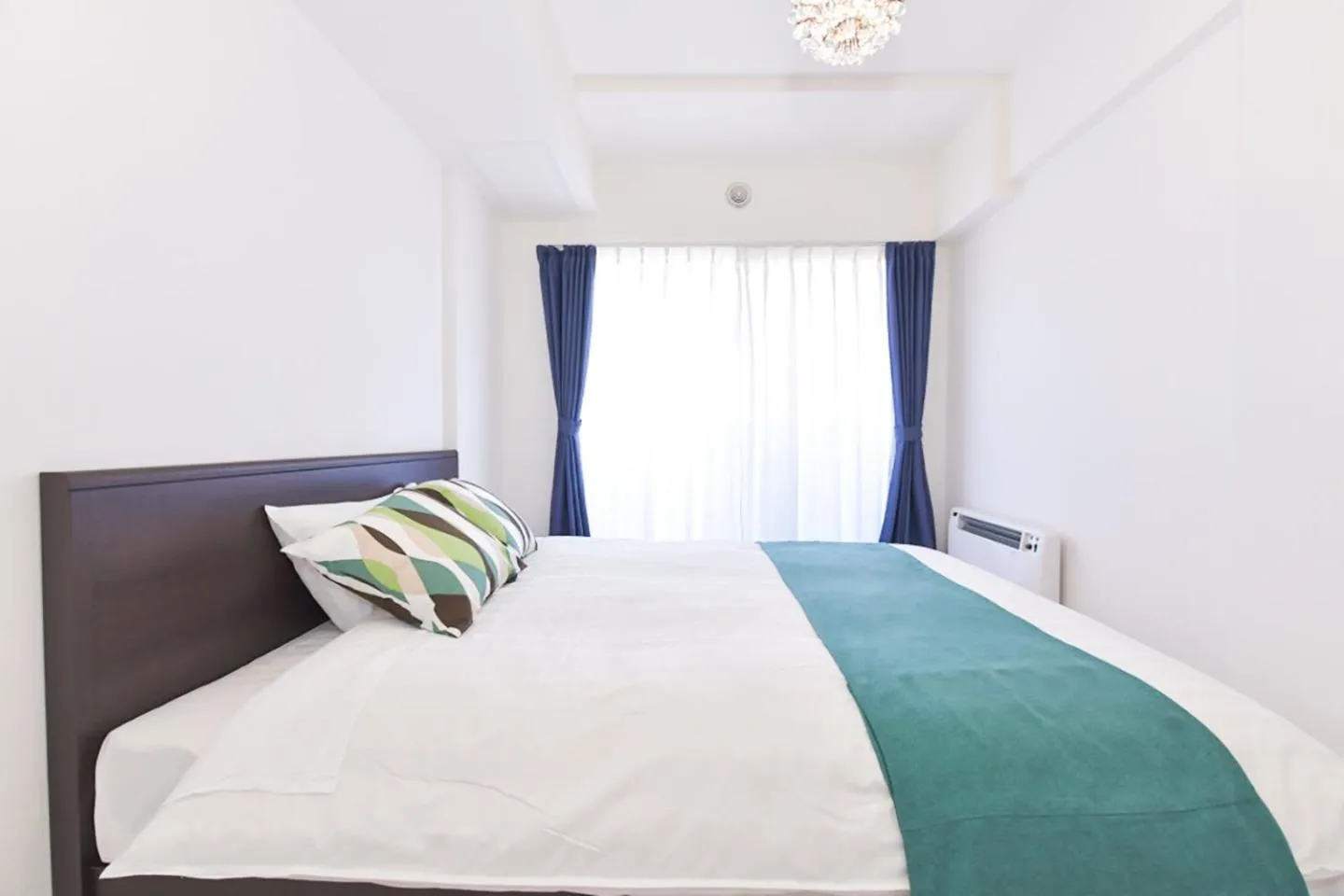 Bed in GLASS Yamahana EAST