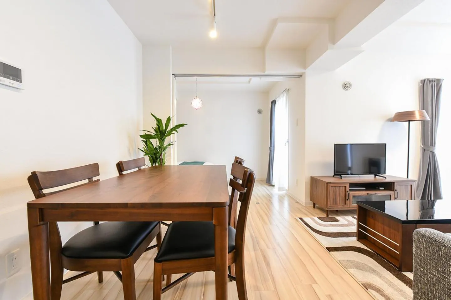 Kitchen or kitchenette in GLASS Yamahana EAST