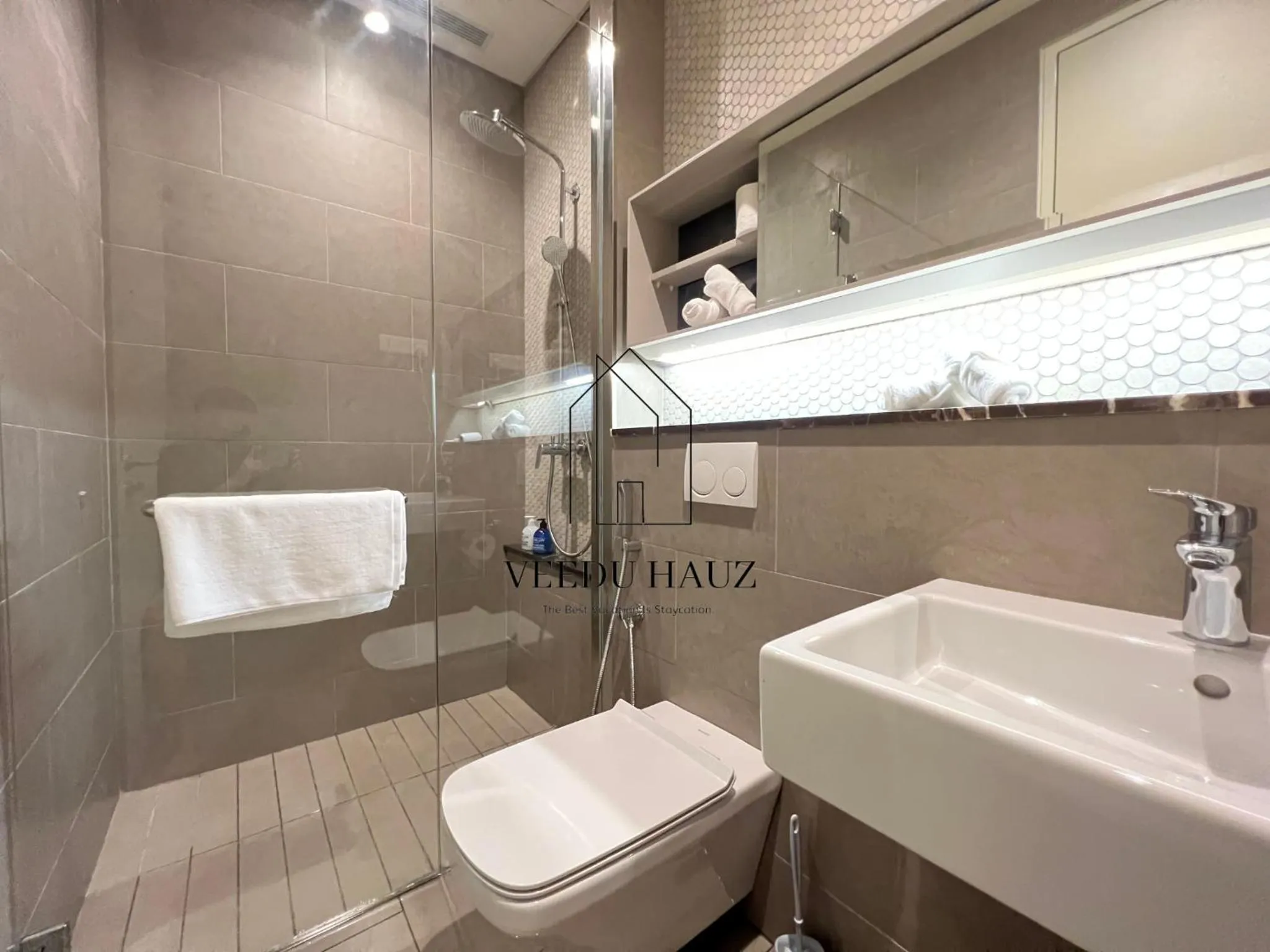 Shower in Lucentia Residences BBCC at Lalaport Kuala Lumpur by Veedu Hauz