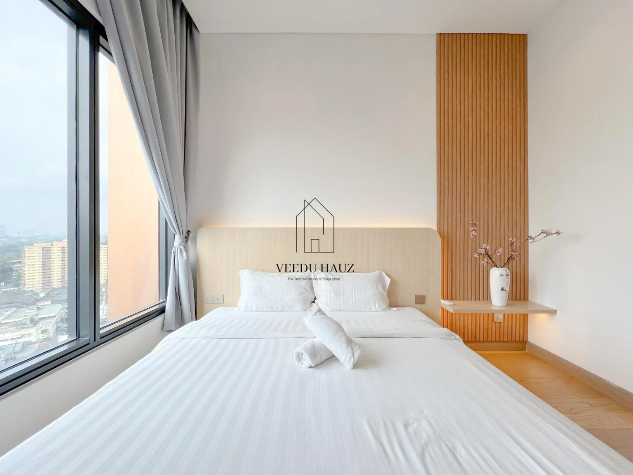 Bed in Lucentia Residences BBCC at Lalaport Kuala Lumpur by Veedu Hauz