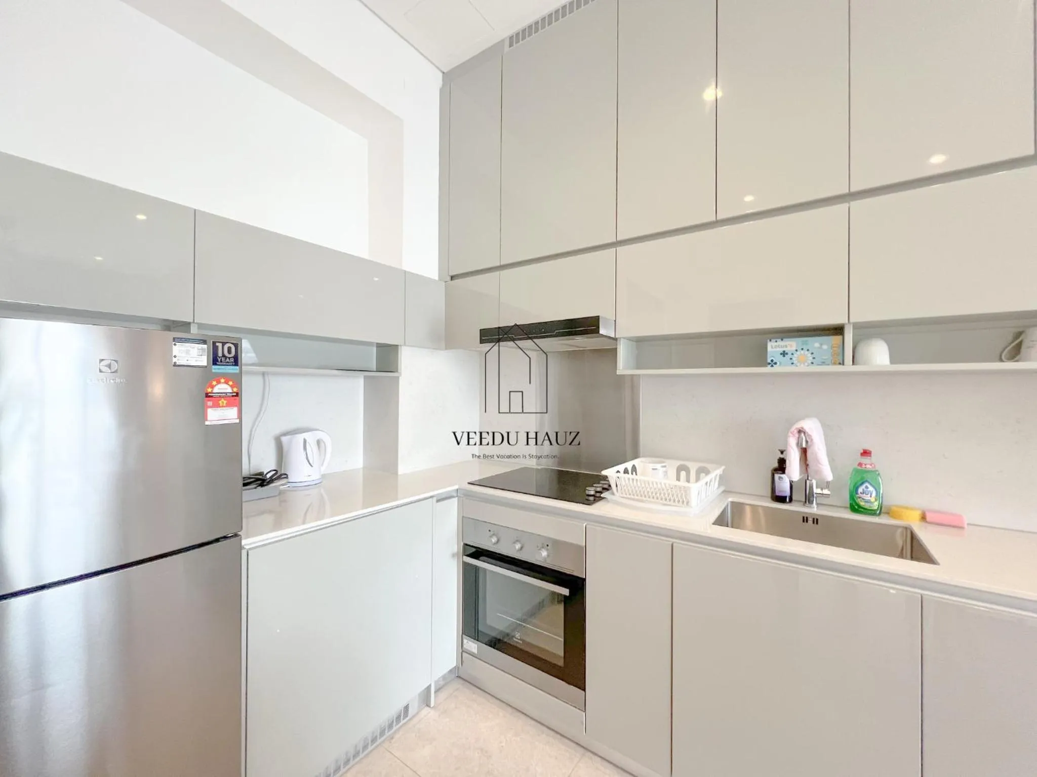Kitchen or kitchenette in Lucentia Residences BBCC at Lalaport Kuala Lumpur by Veedu Hauz
