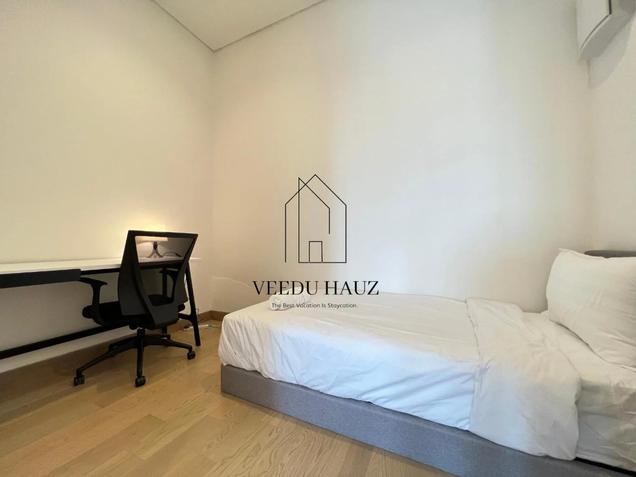Bed in Lucentia Residences BBCC at Lalaport Kuala Lumpur by Veedu Hauz