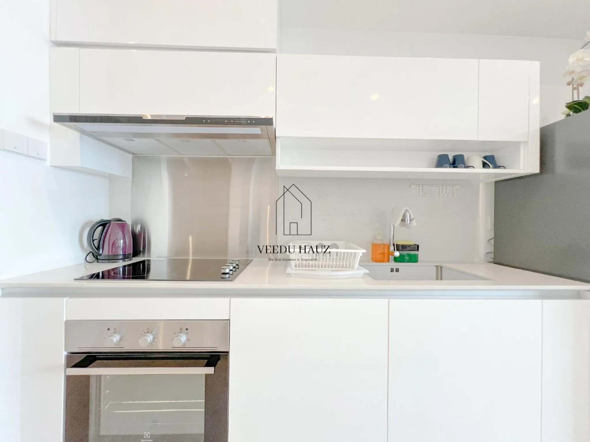 Kitchen or kitchenette in Lucentia Residences BBCC at Lalaport Kuala Lumpur by Veedu Hauz