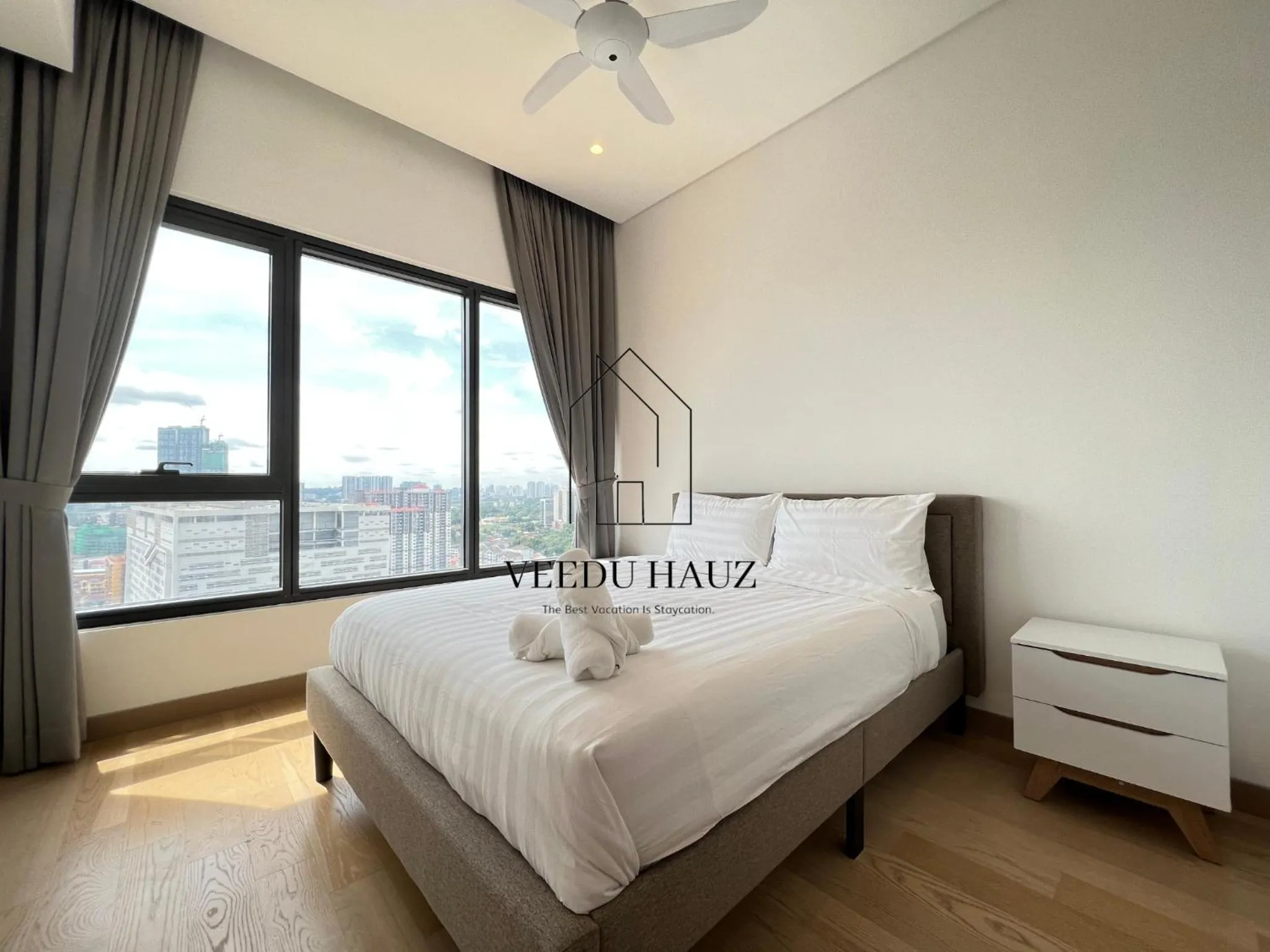 Bed in Lucentia Residences BBCC at Lalaport Kuala Lumpur by Veedu Hauz