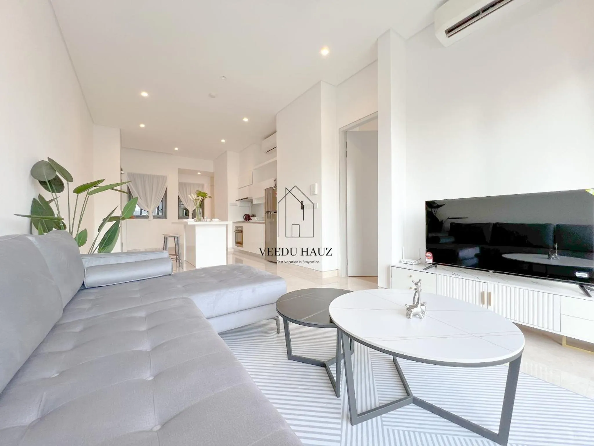 Living room in Lucentia Residences BBCC at Lalaport Kuala Lumpur by Veedu Hauz